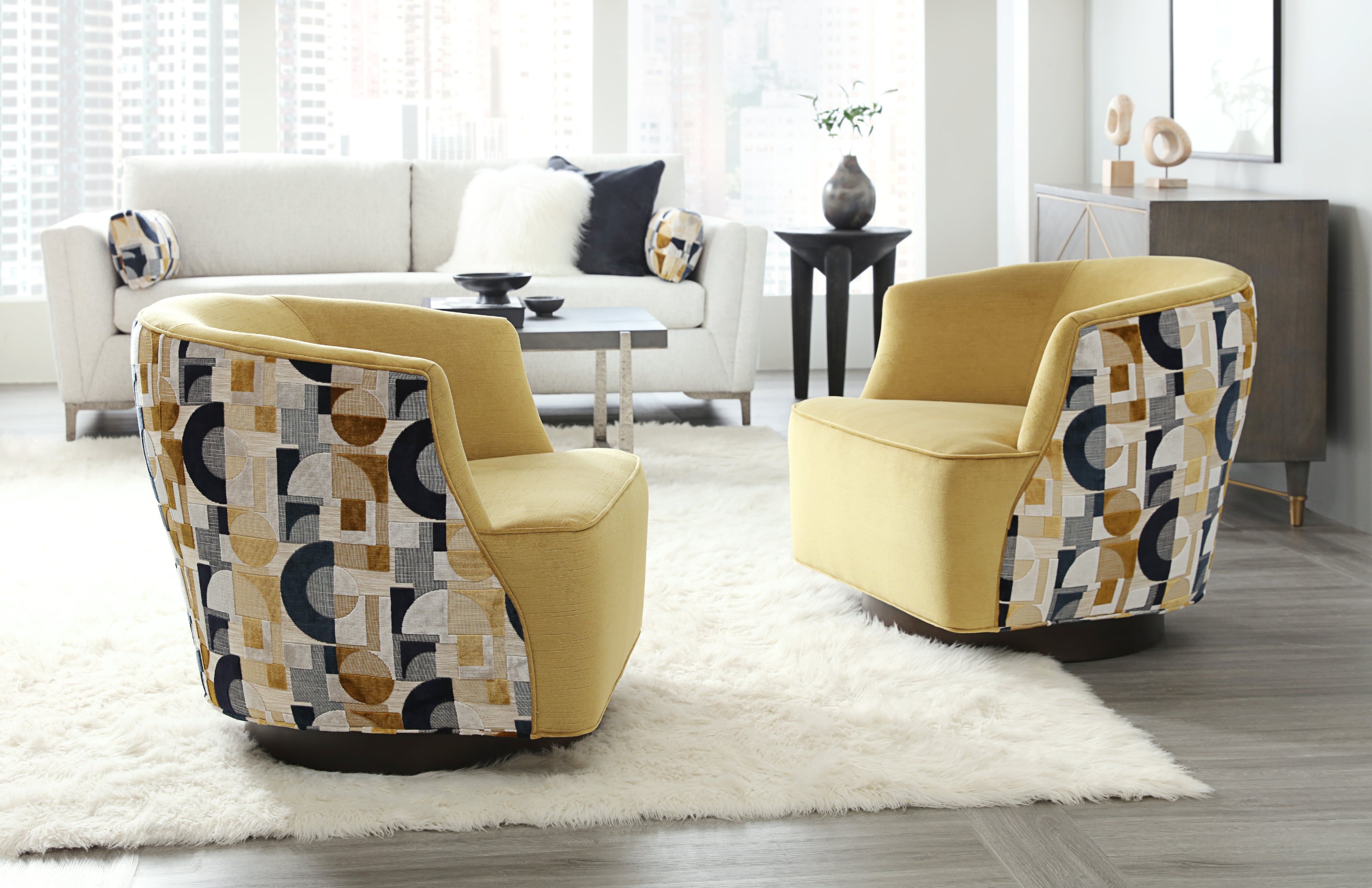 HF Custom Pilsen Swivel Chair