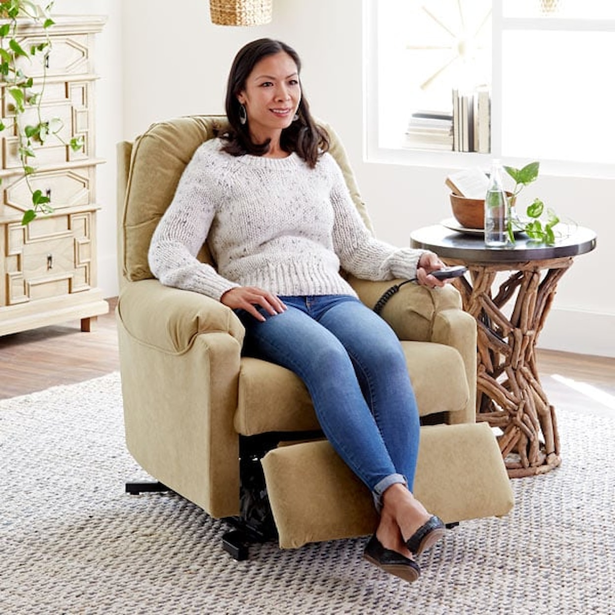 Best Home Furnishings Montrose Lift Chair