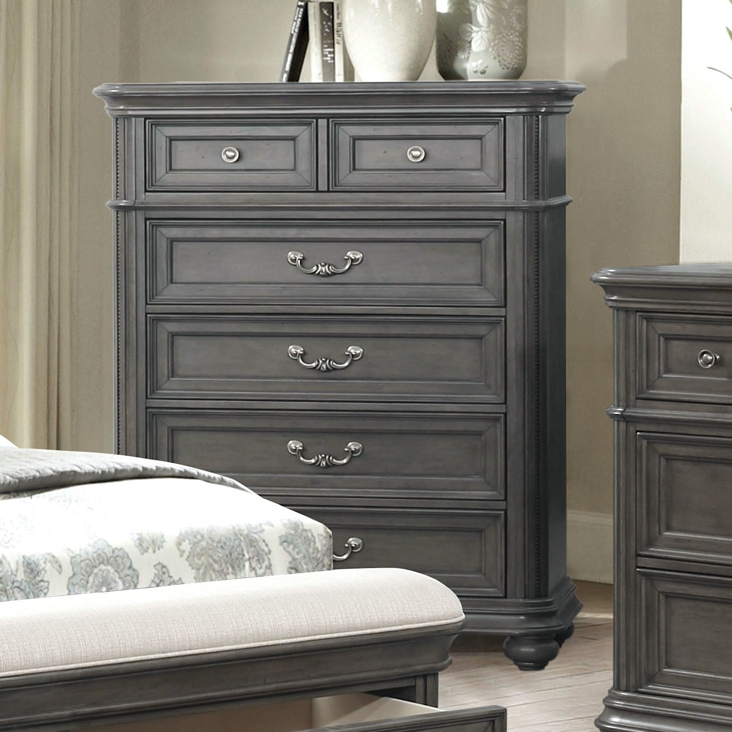Avalon West Chester B0262NC Relaxed Vintage Chest of Drawers with Felt