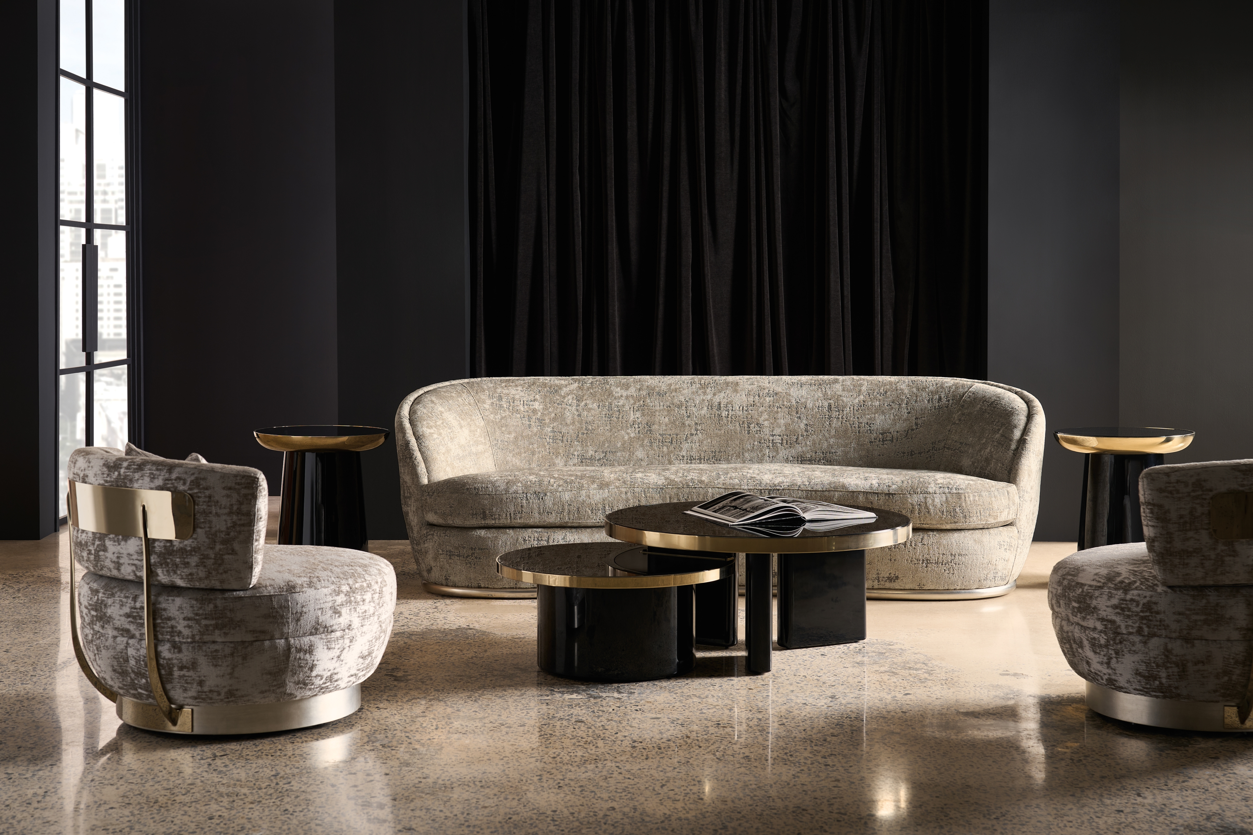 Umbra Large Cocktail Table