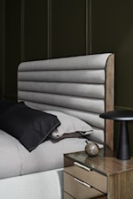 Caracole La Moda * La Moda Uph Panel Bed - King