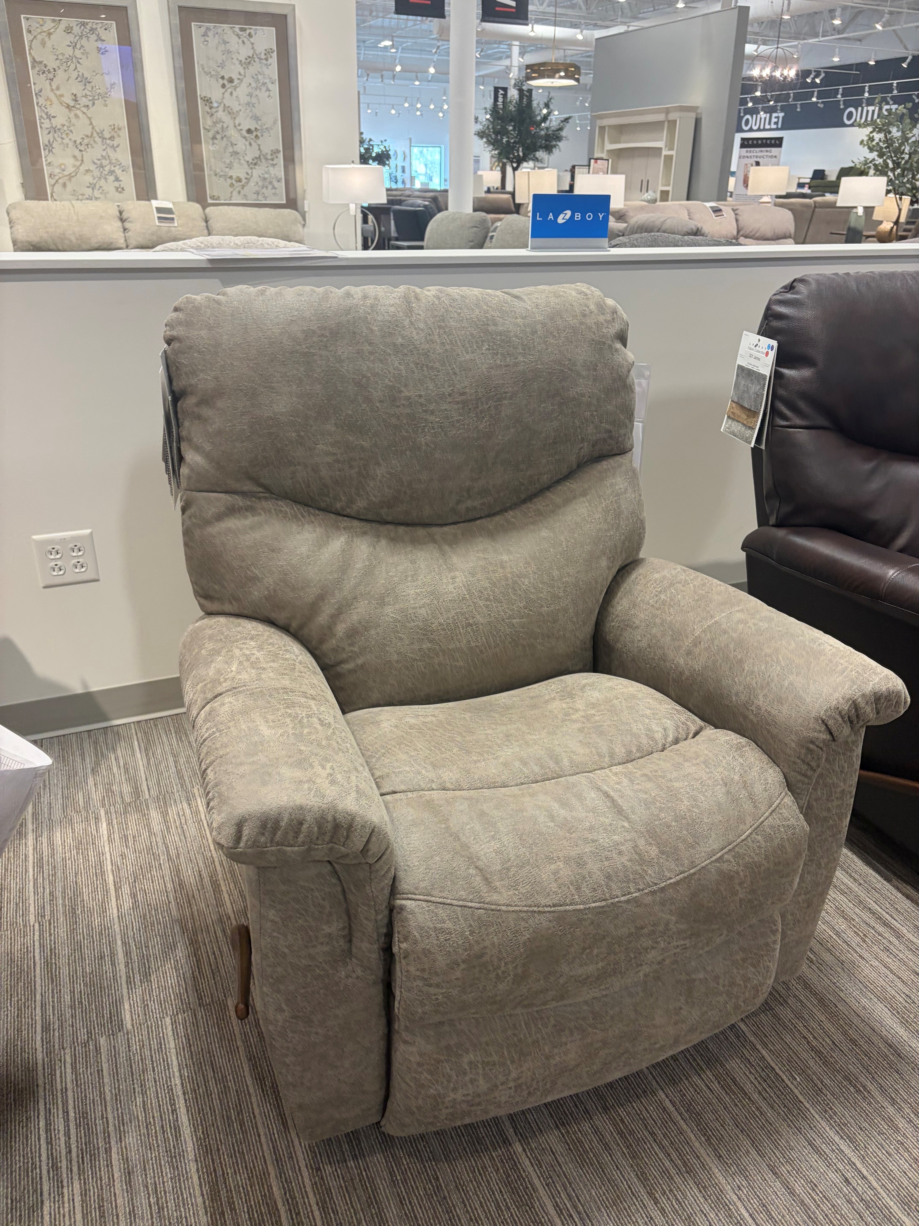 La-Z-Boy James X49-521-W2-E153773 Power Reclining Loveseat w/HR