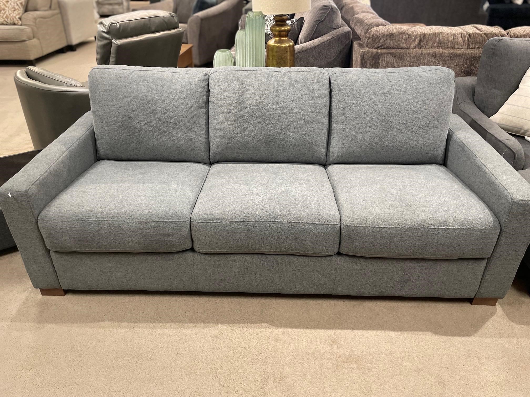 Digio Leather Sofas Vinnie Queen Sleeper Sofa