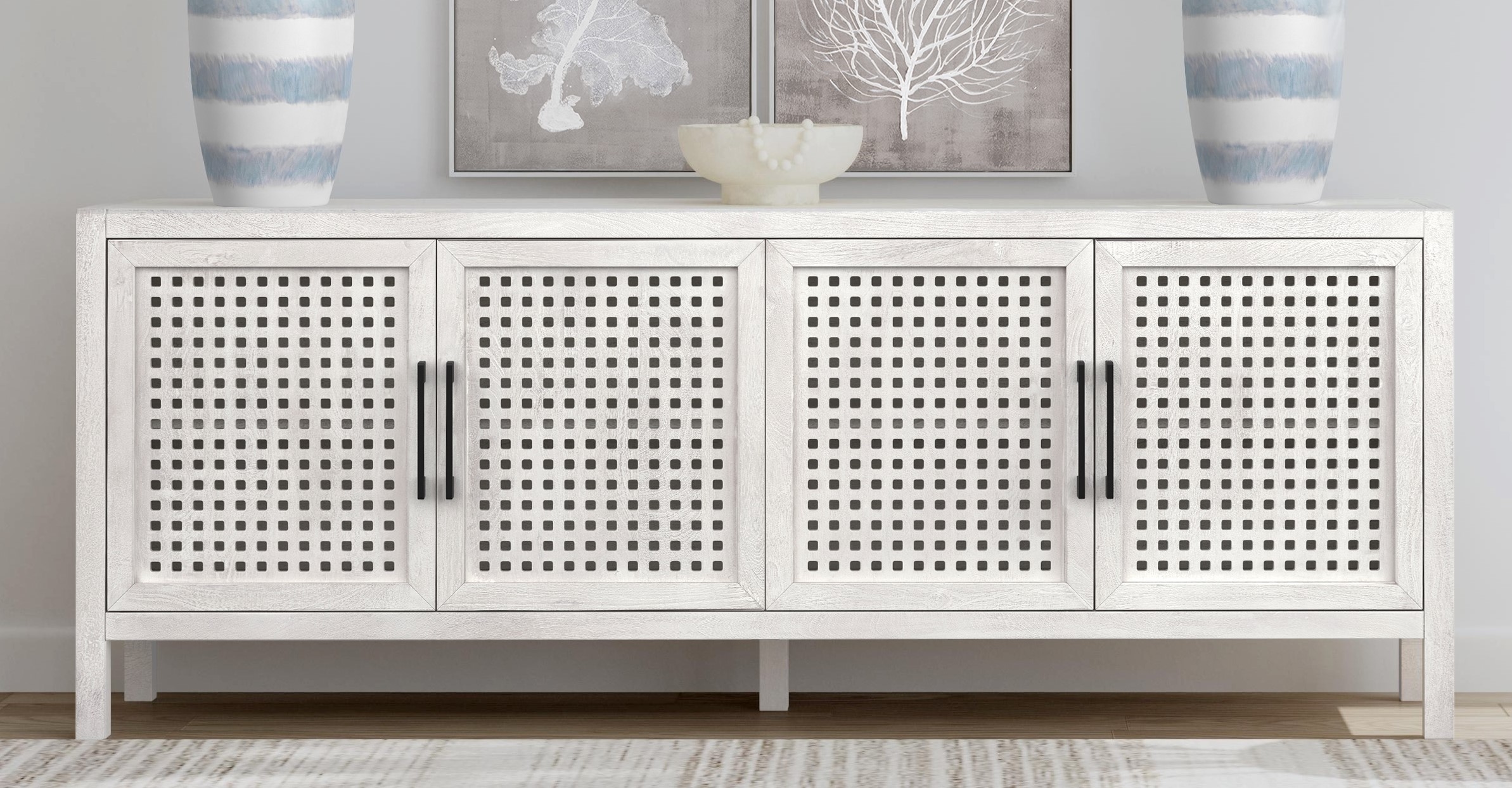 Bassett Mirror Pentak 4-Door Pentak Server