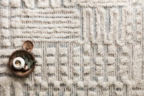 18" x 18" Ivory / Sky Sample Rug