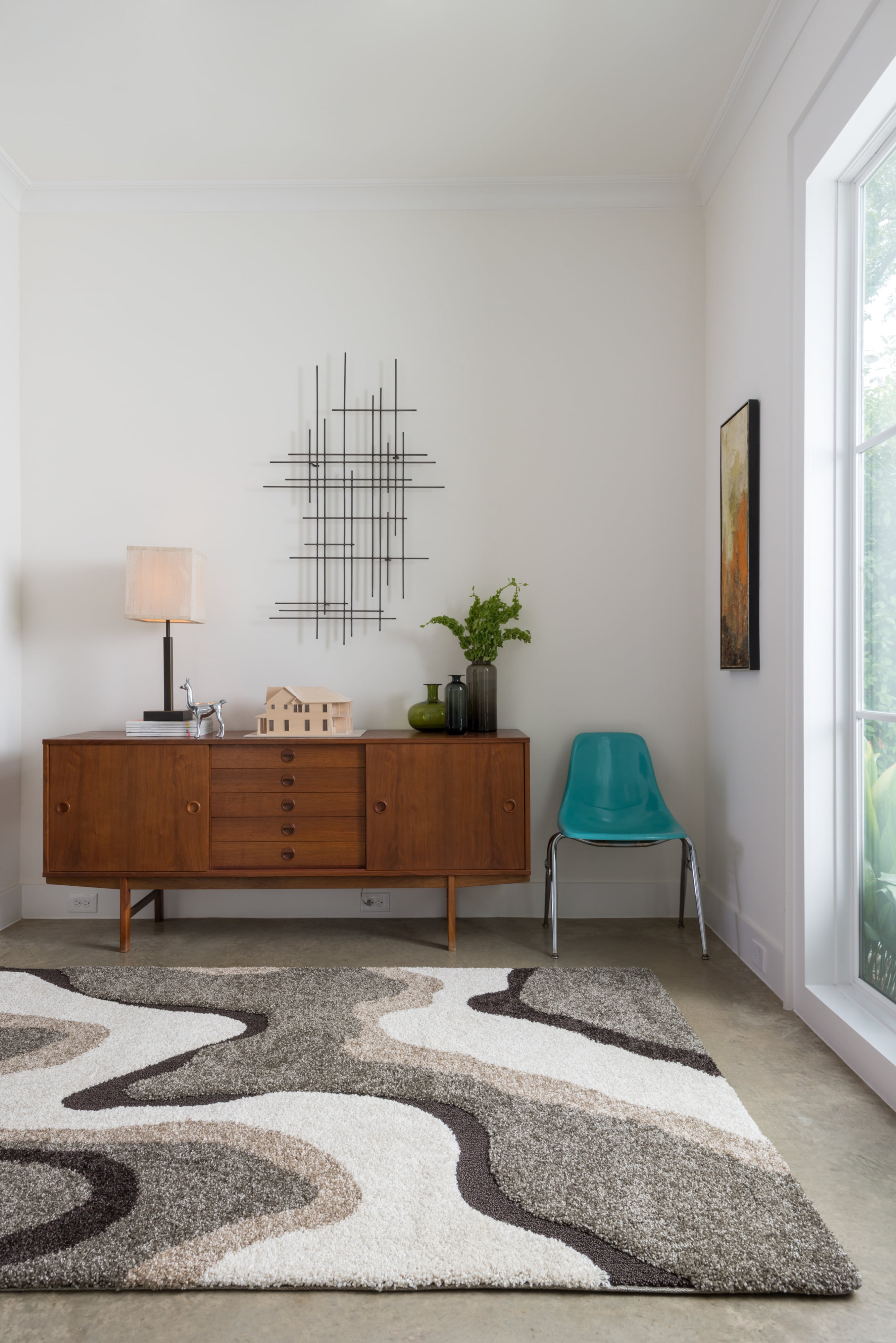 7'-7" X 10'-6" Area Rug