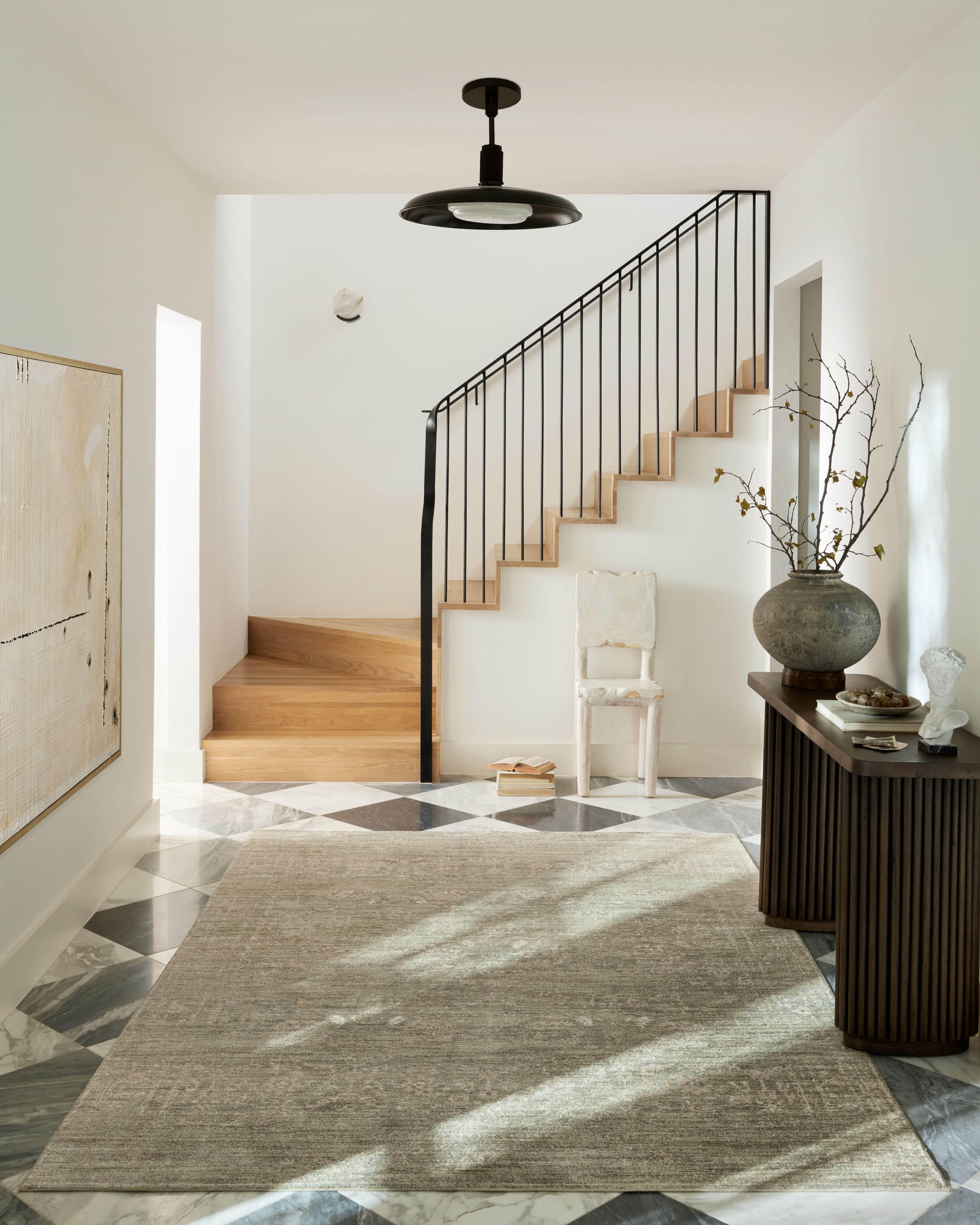 7'9" x 7'9" Round  Rug