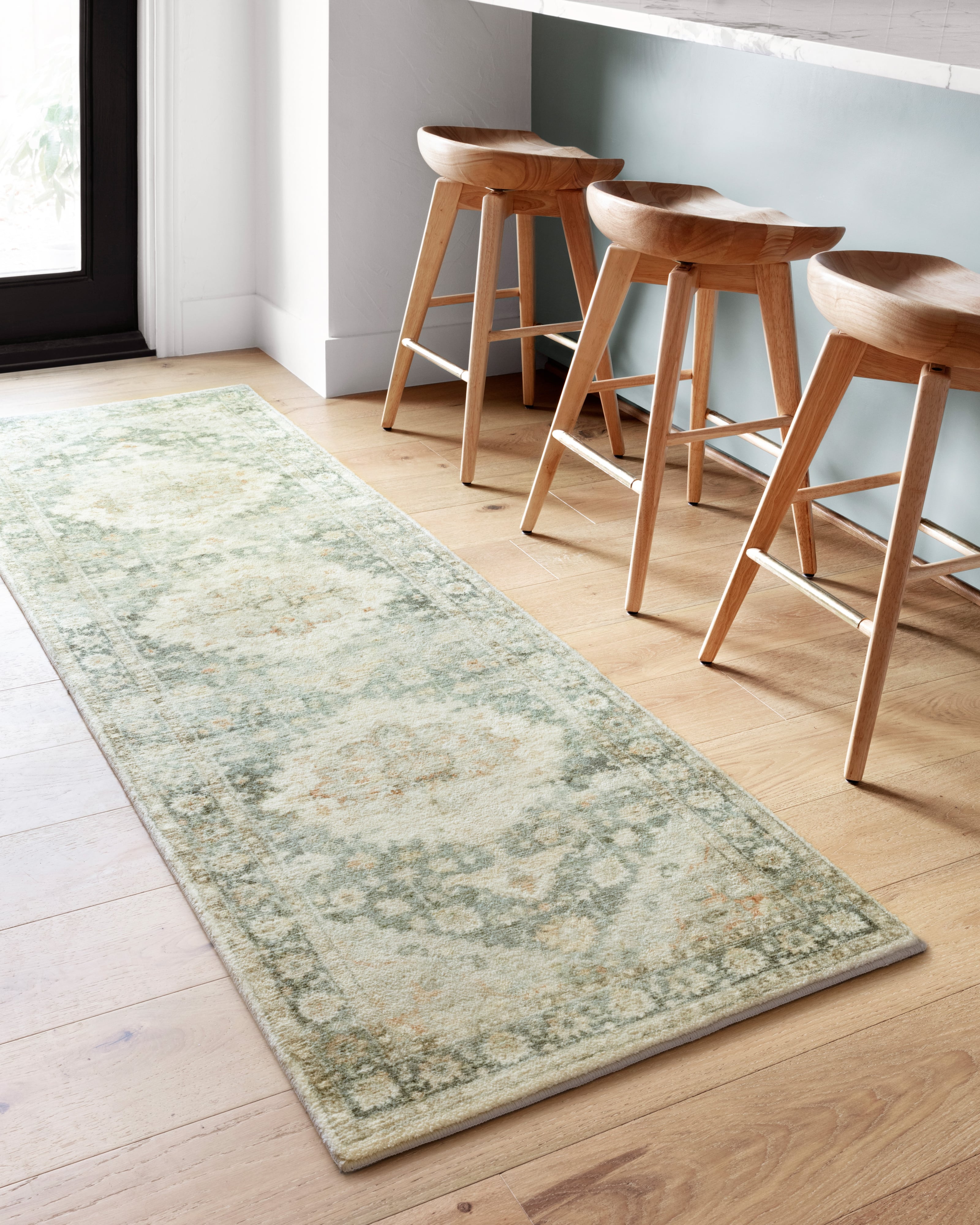Reeds Rugs Rosette 7'6" x 9'6"  Rug
