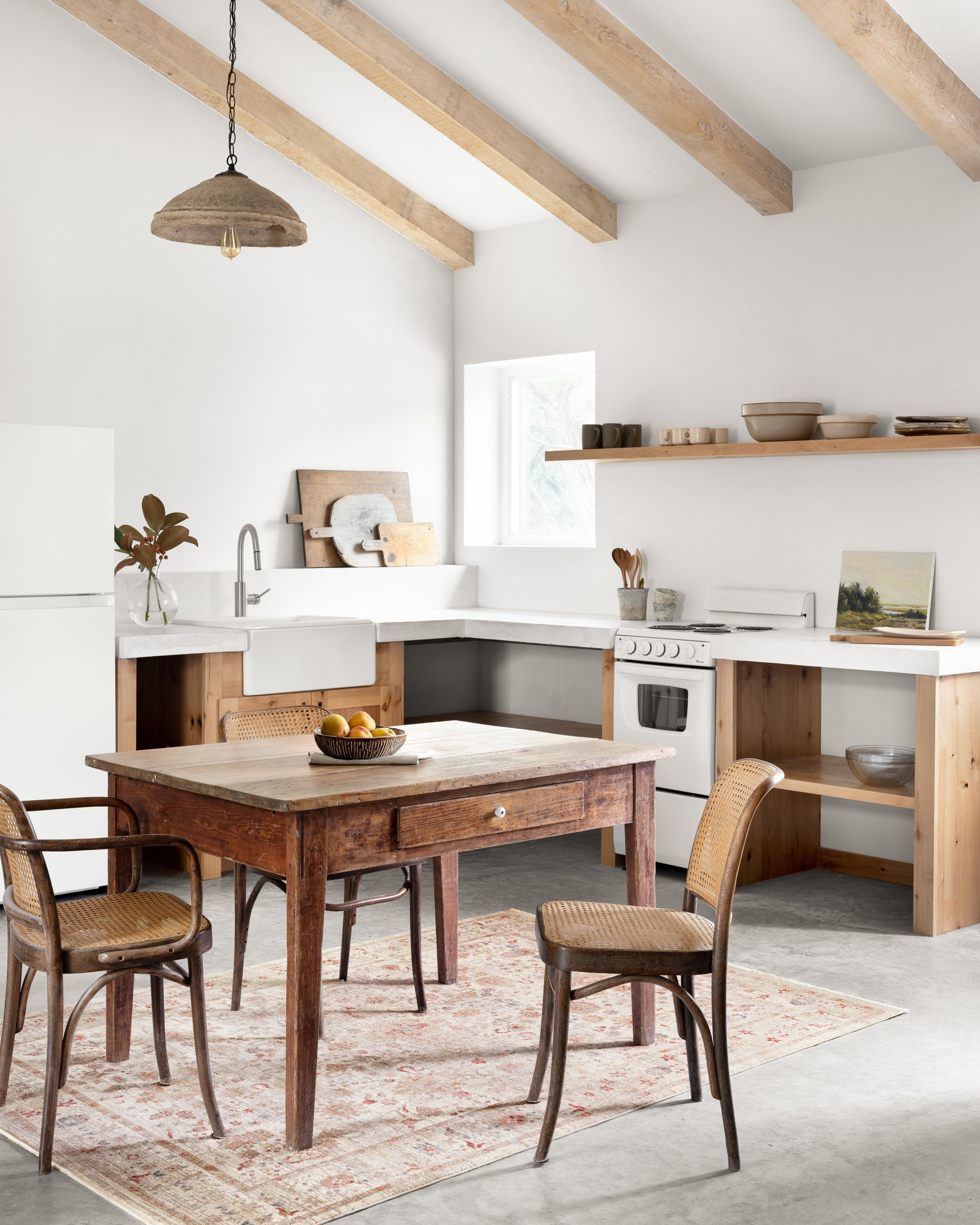 1'6" x 1'6"  Ivory / Multi Rug