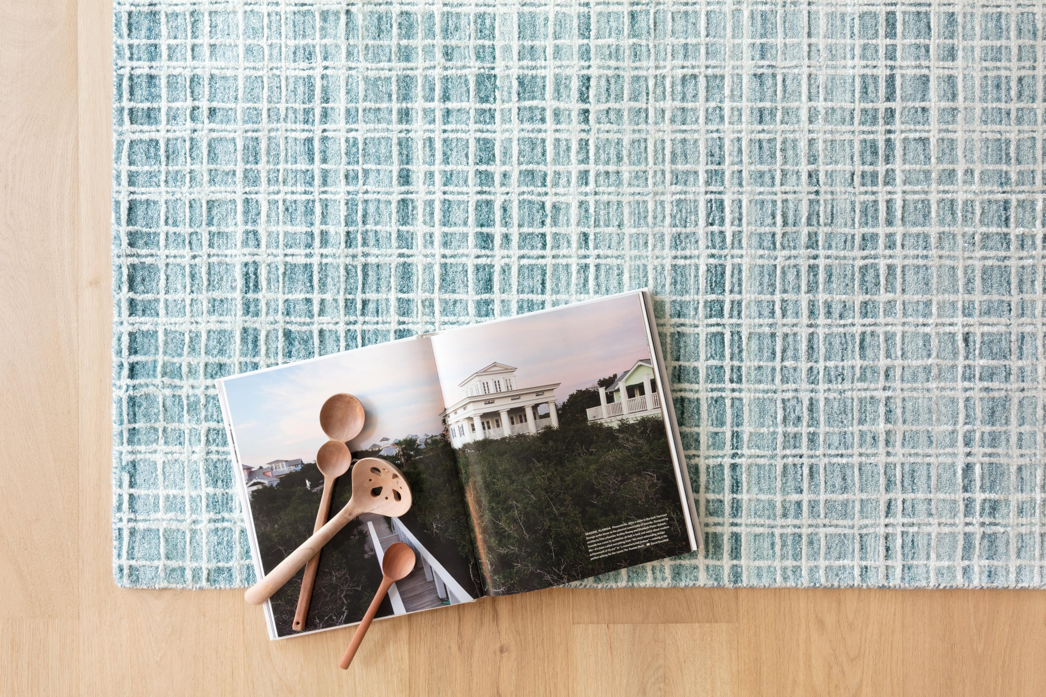 Loloi Rugs Urbana 7'9" x 9'9"  Rug