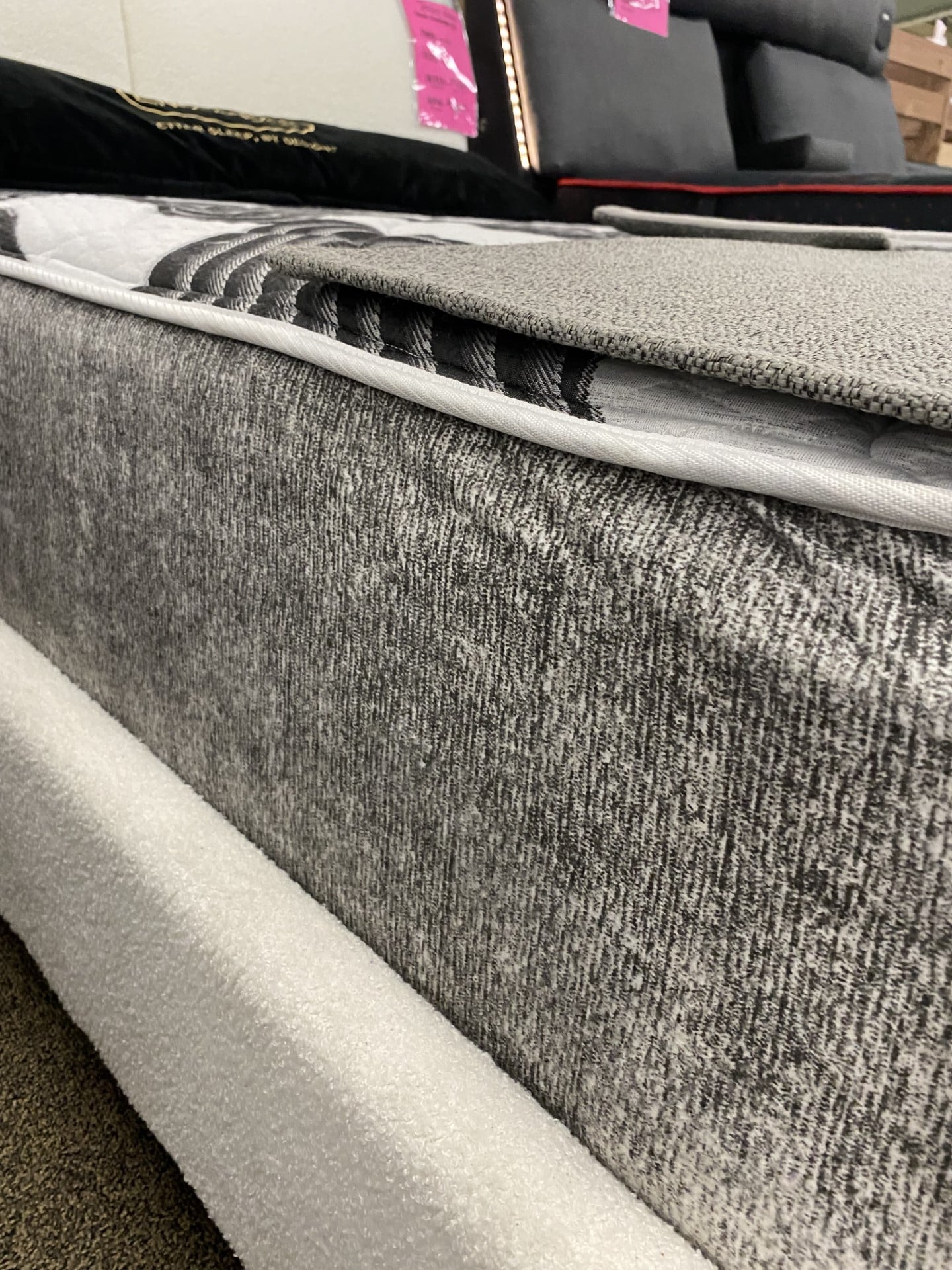 MAJESTIC FIRM QUEEN MATTRESS |