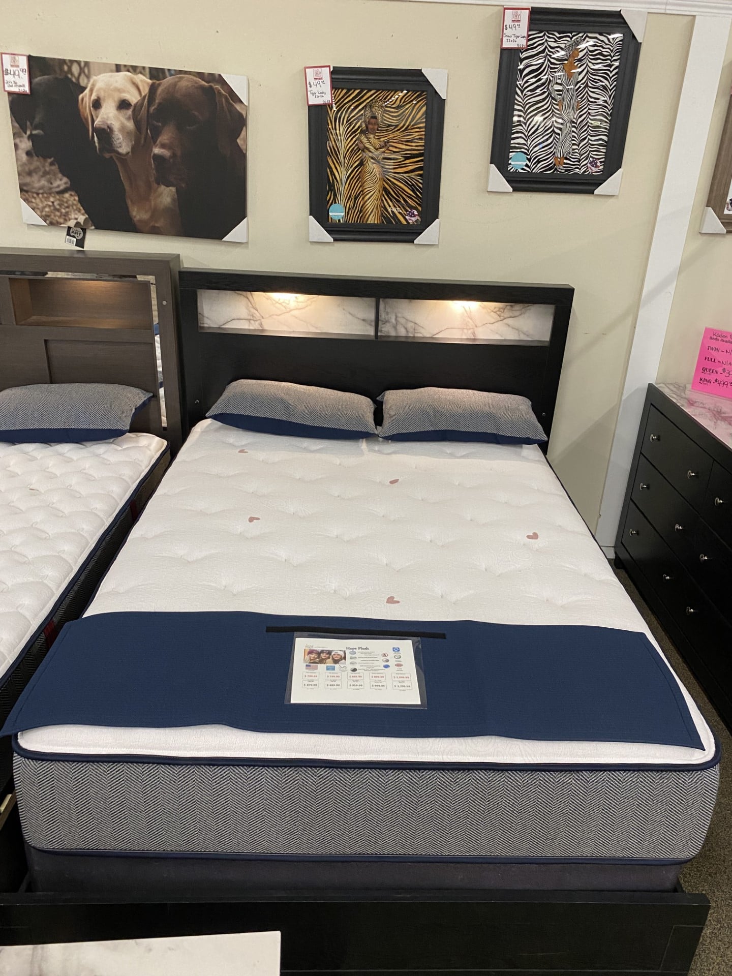 HOPE PLUSH QUEEN MATTRESS |