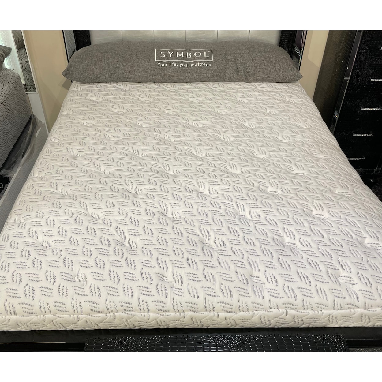 Symbol Mattress Harlow Plush HARLOW PLUSH FULL MATTRESS |