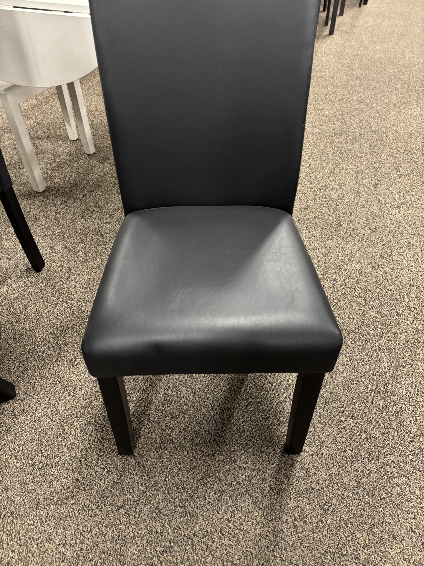 AVERY FAUX MARBLE WHITE AND BLACK | 5 PIECE 