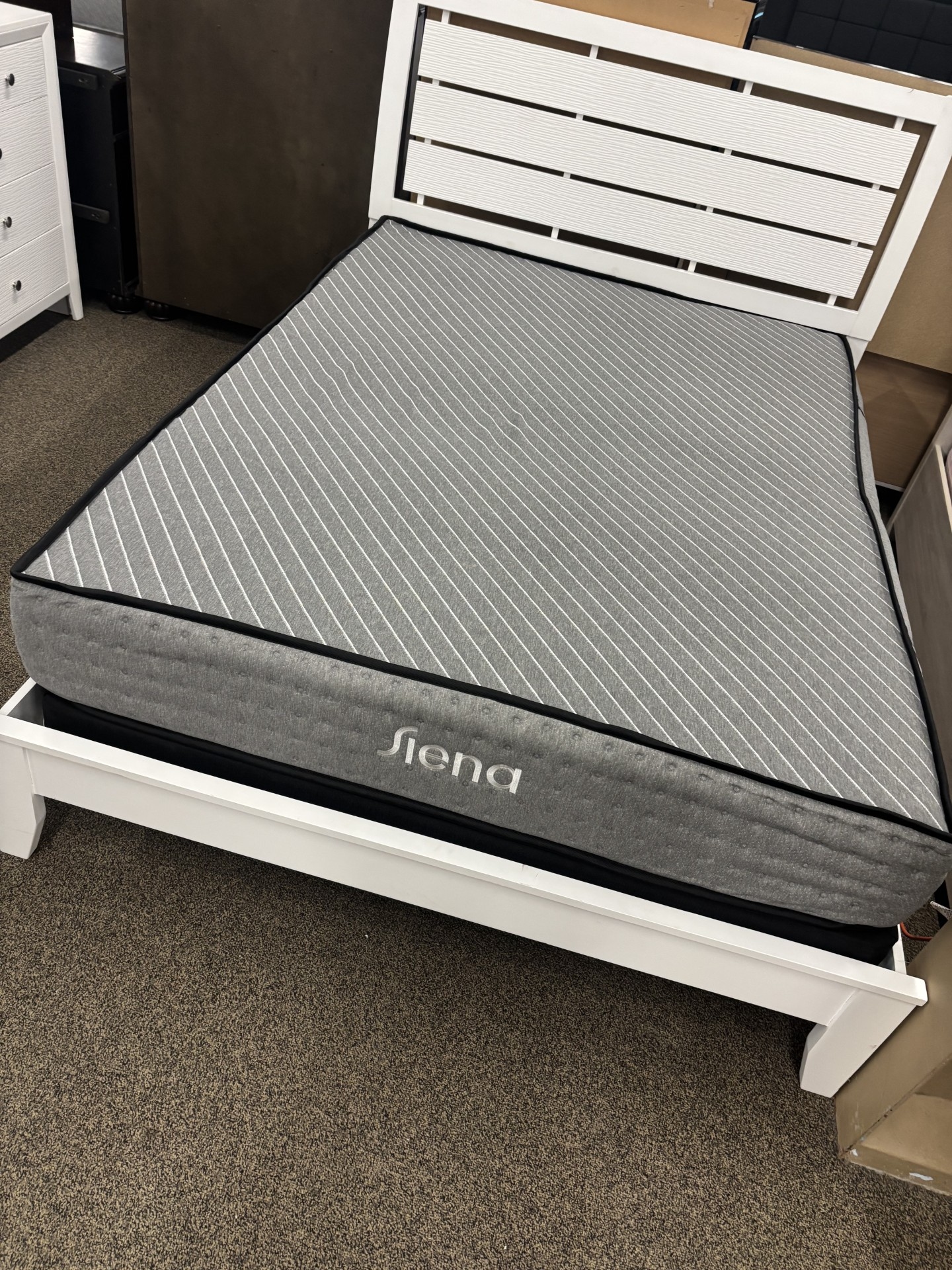 SIENA 10" HYBRID QUEEN MATTRESS |