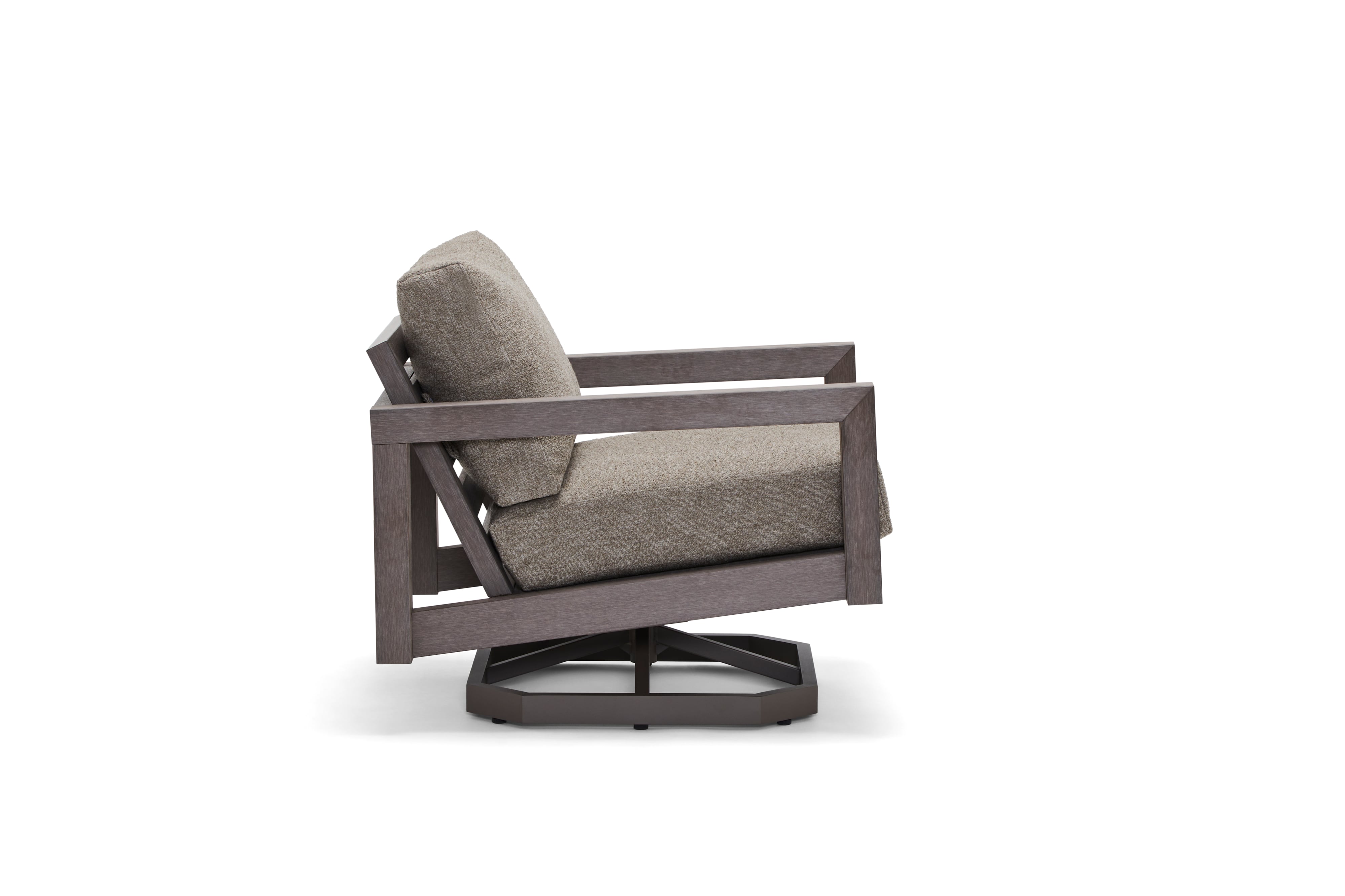 Swivel Lounge Chair