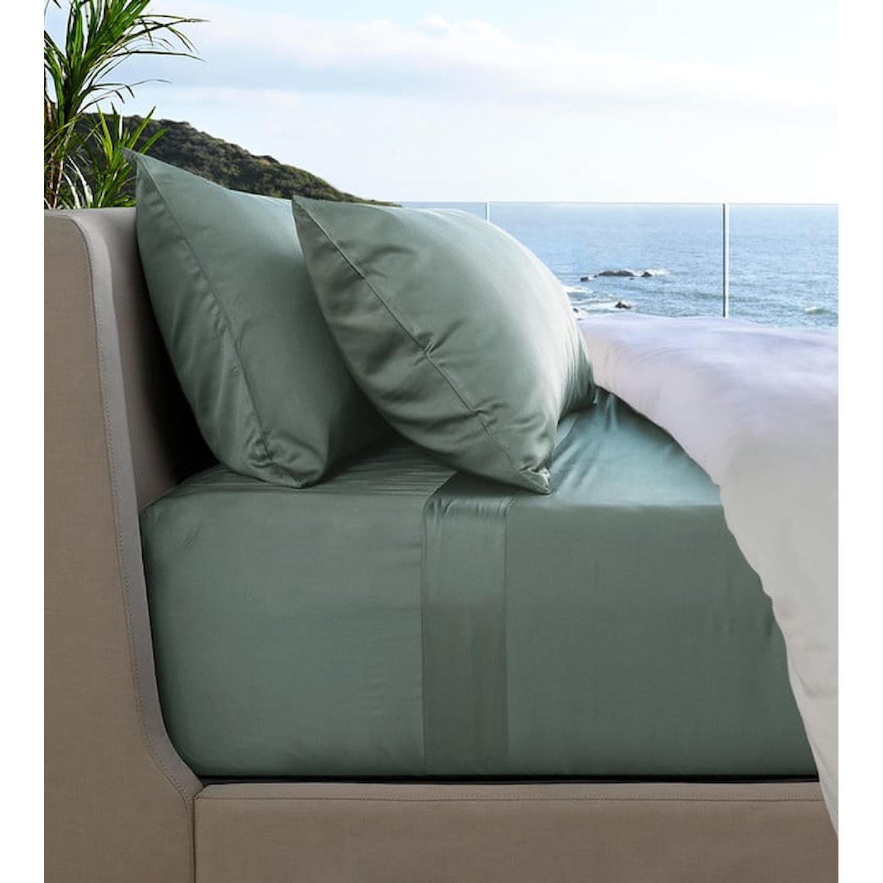 Cariloha Resort Bamboo Bed Sheets Queen Resort Bamboo Sheet in Ocean Mist