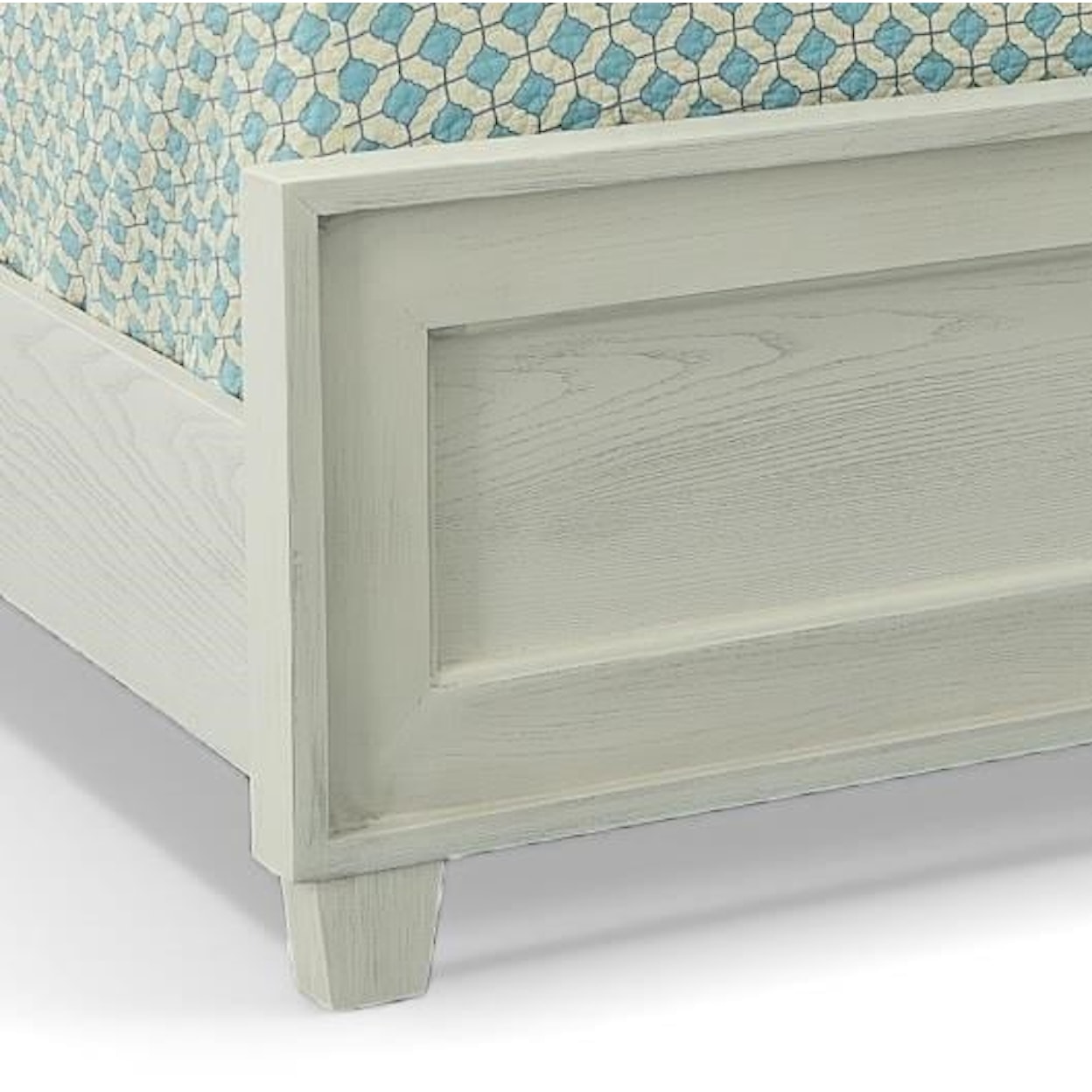 Bassett Ventura Queen Panel Bed