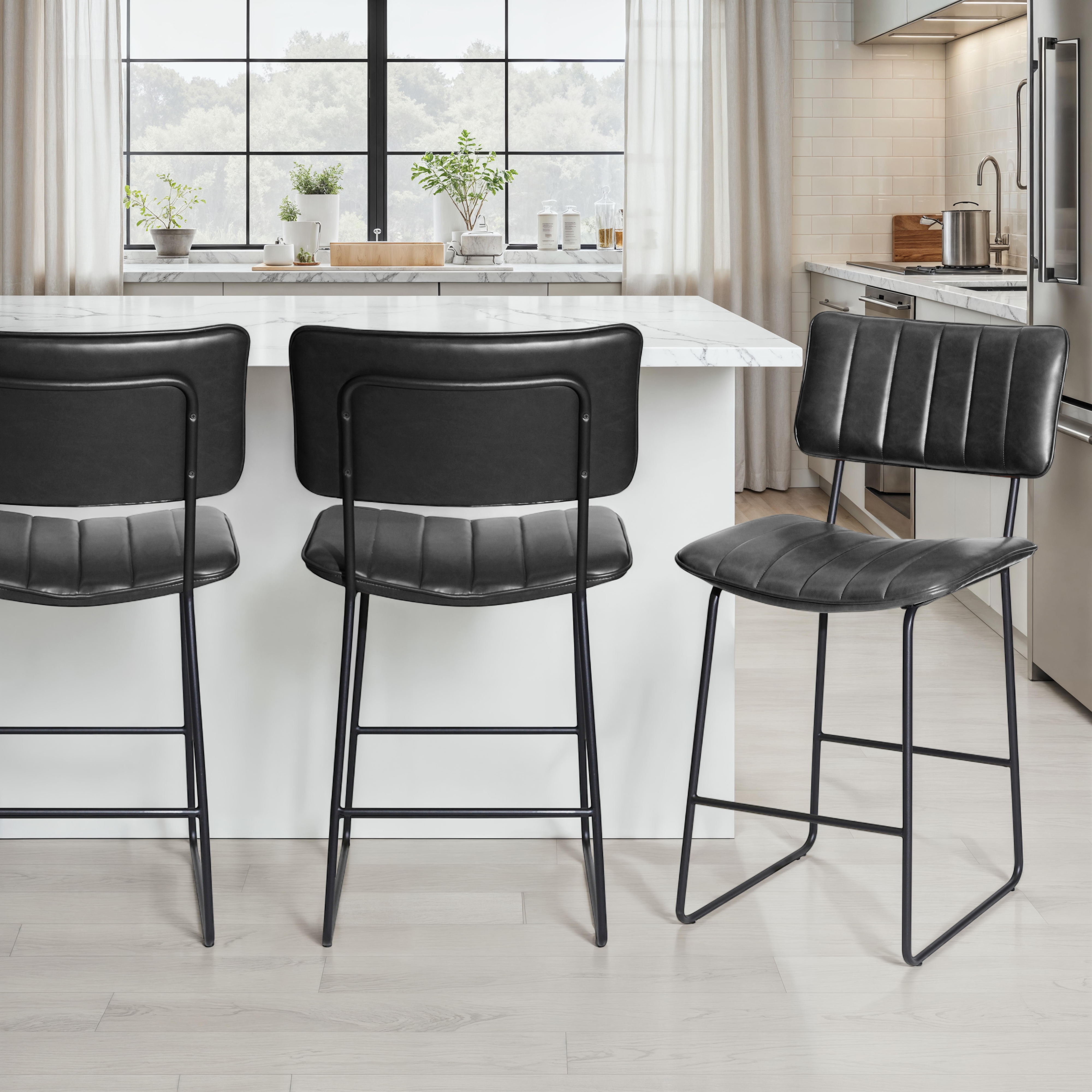 Steve Silver Tribeca Tribeca Black Counter Stool