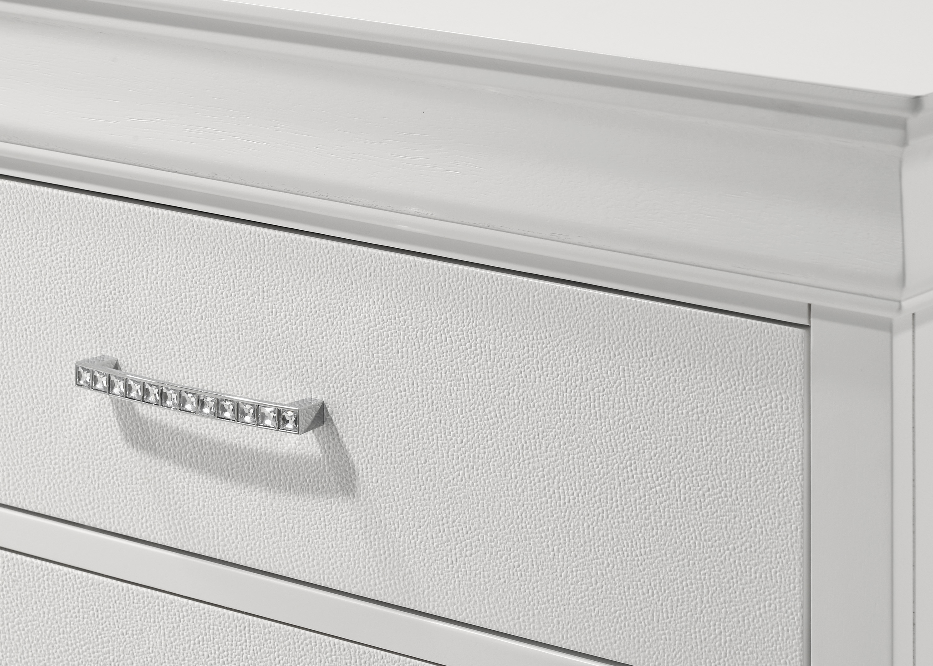 Crown Mark Amalia Chest