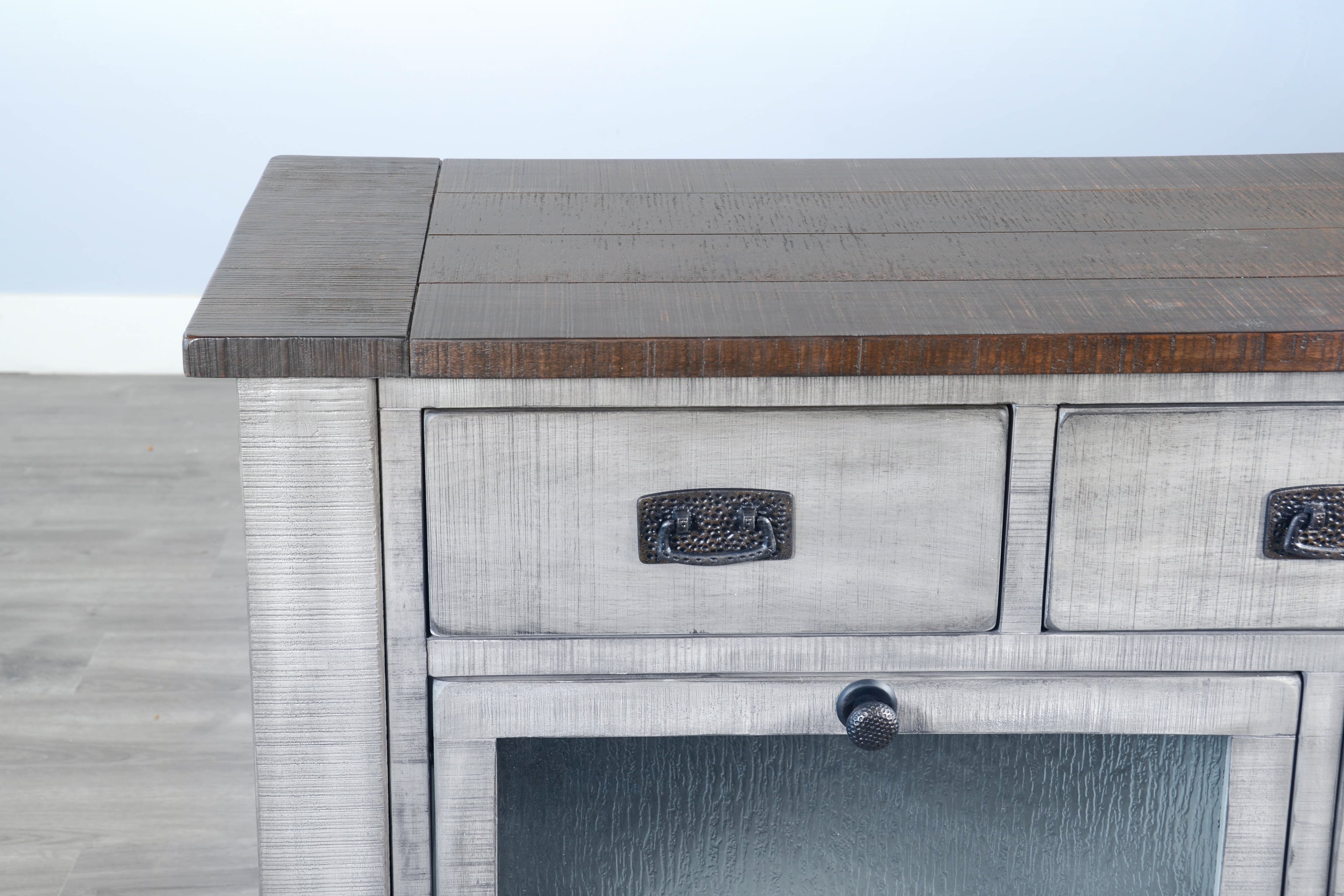 Sunny Designs Homestead Hills Server