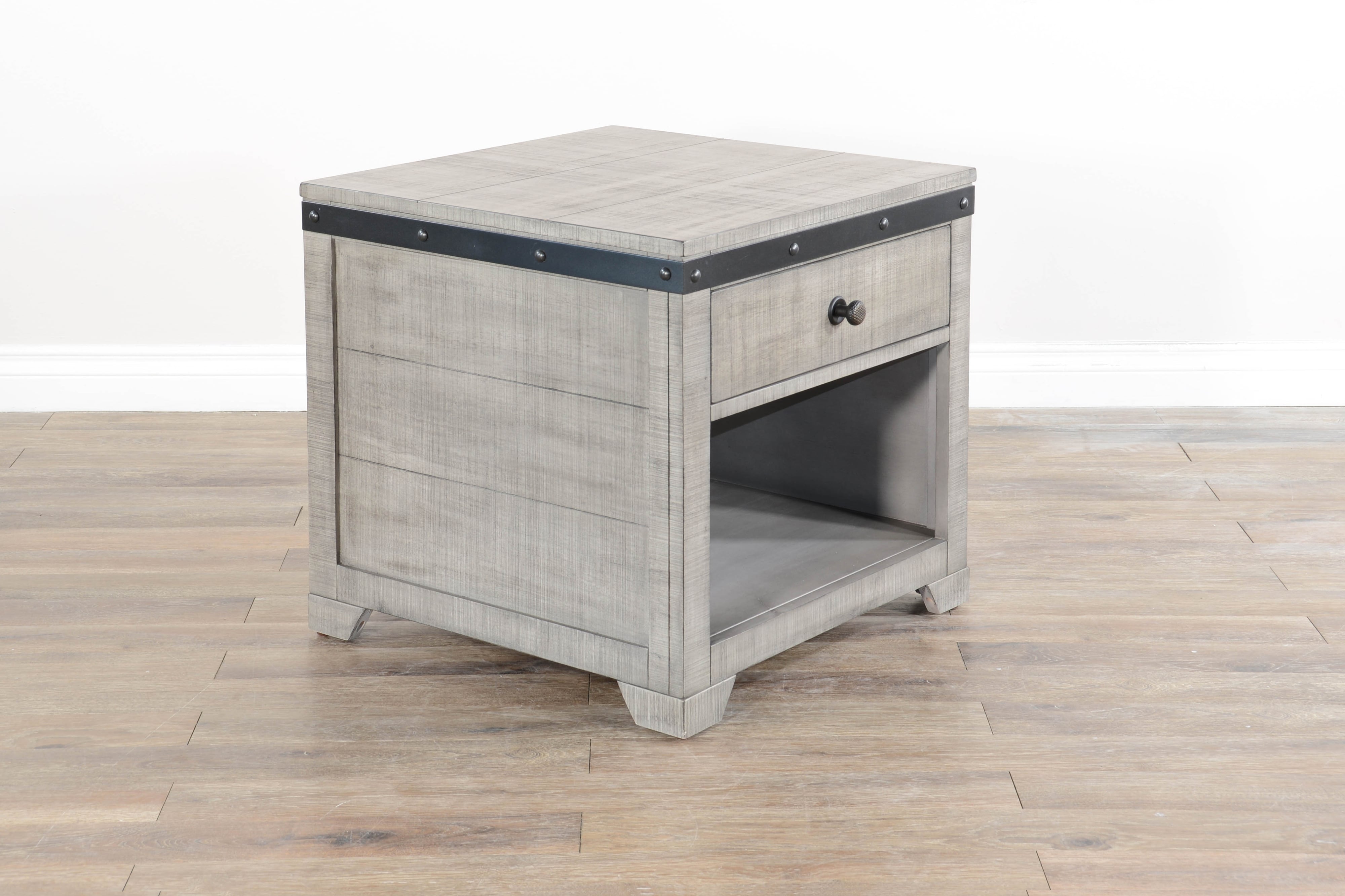 Sunny Designs Alpine End Table