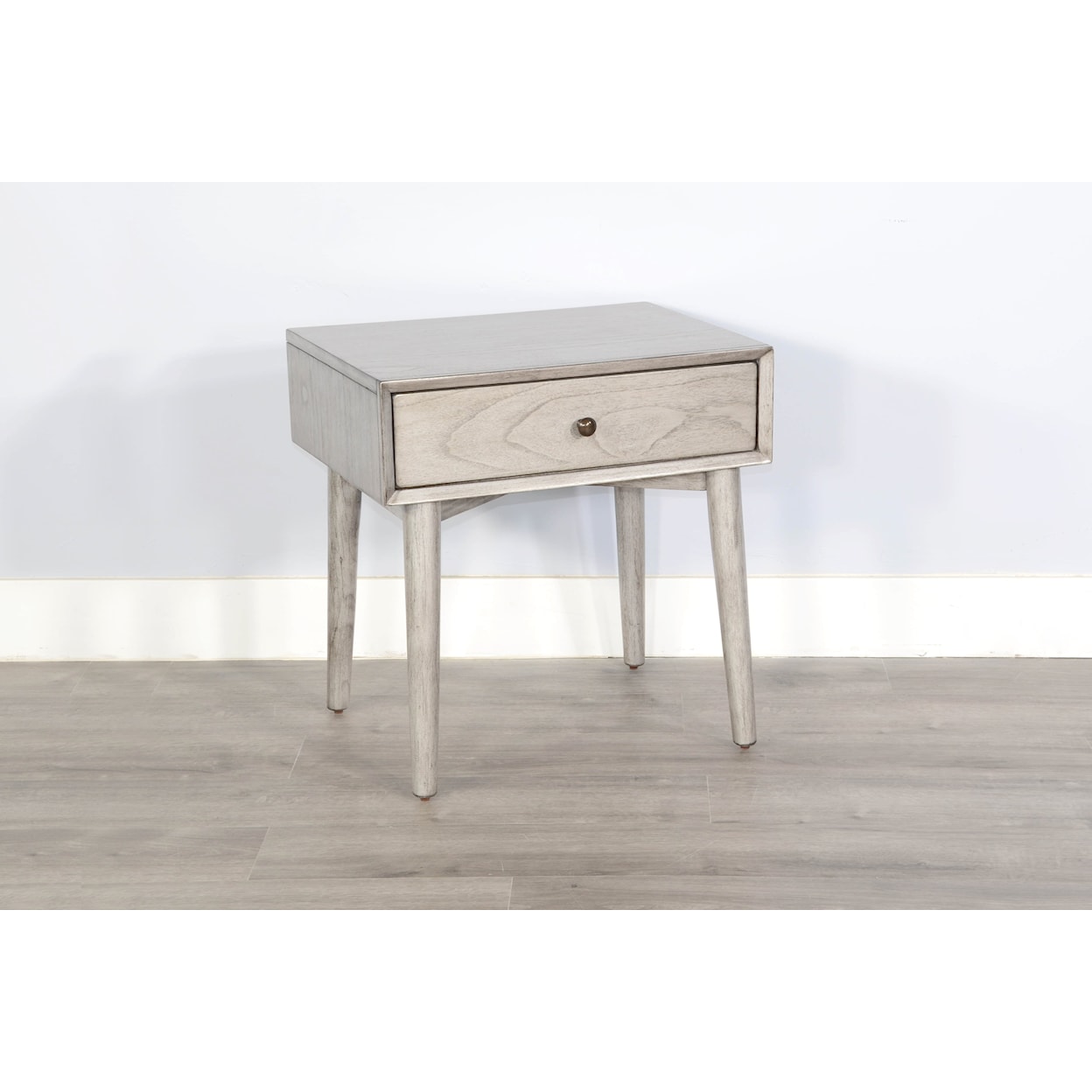 Sunny Designs American Modern Night Stand