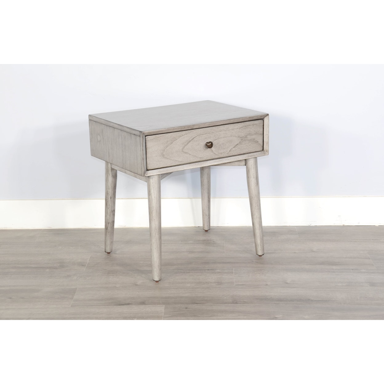 Sunny Designs American Modern Night Stand