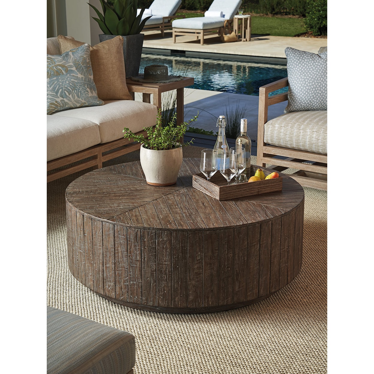 Tommy Bahama Outdoor Living Stillwater Cove Round Cocktail Table