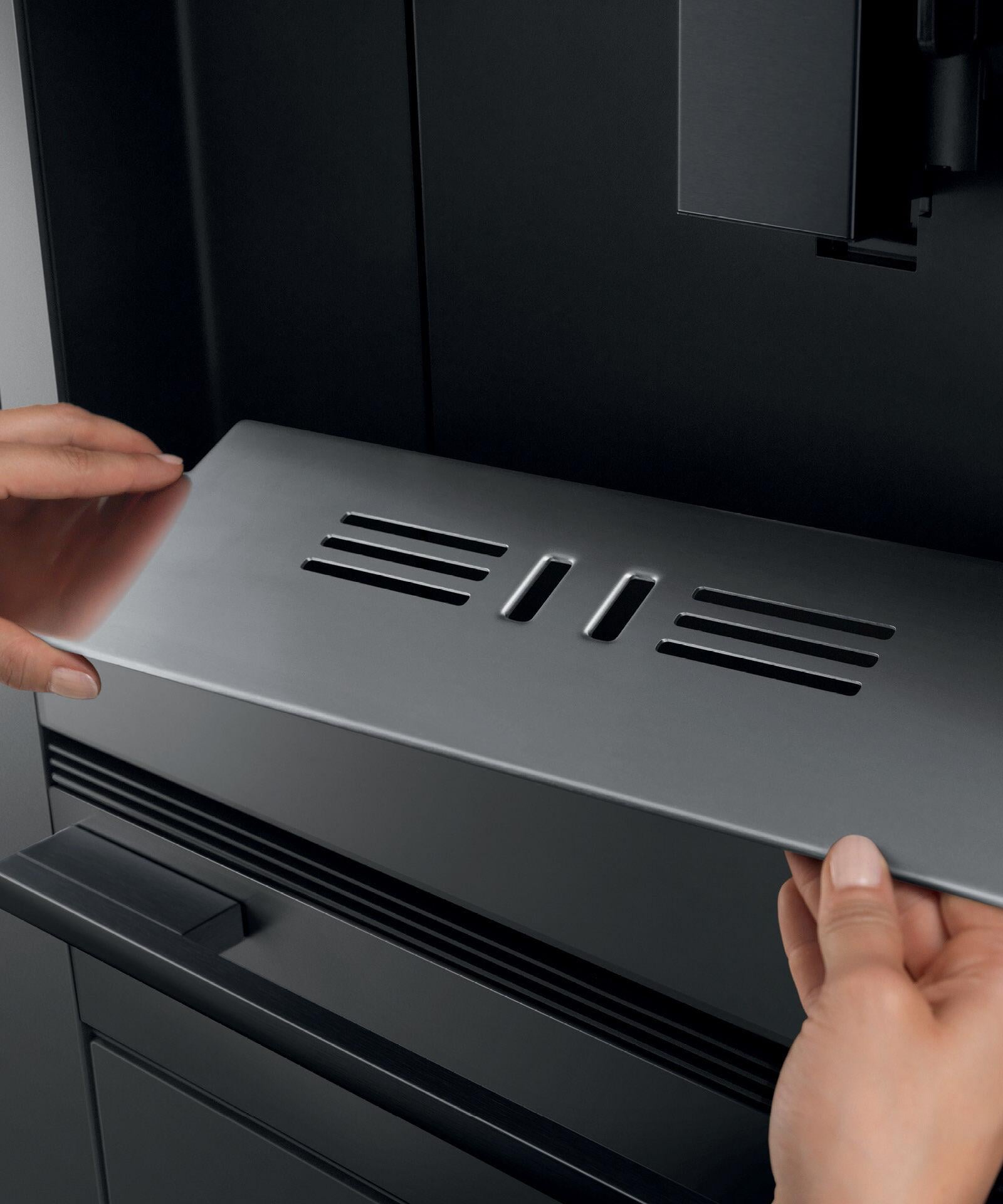 Fisher and Paykel Small Appliances Fisher and Paykel 24" Coffee Maker