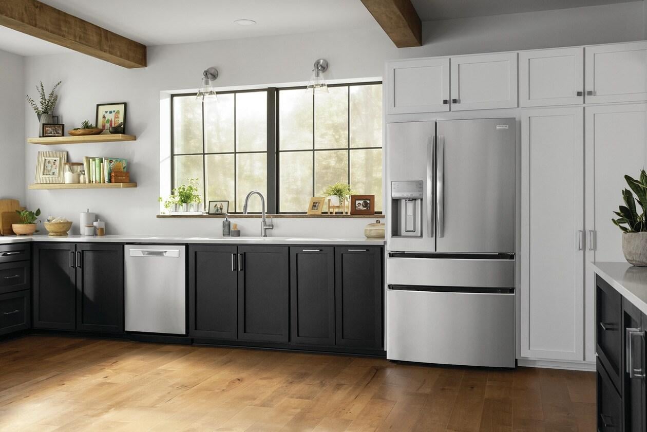 Frigidaire GRMS2773AF Frigidaire Gallery 26.3 Cu. Ft. 4Door French