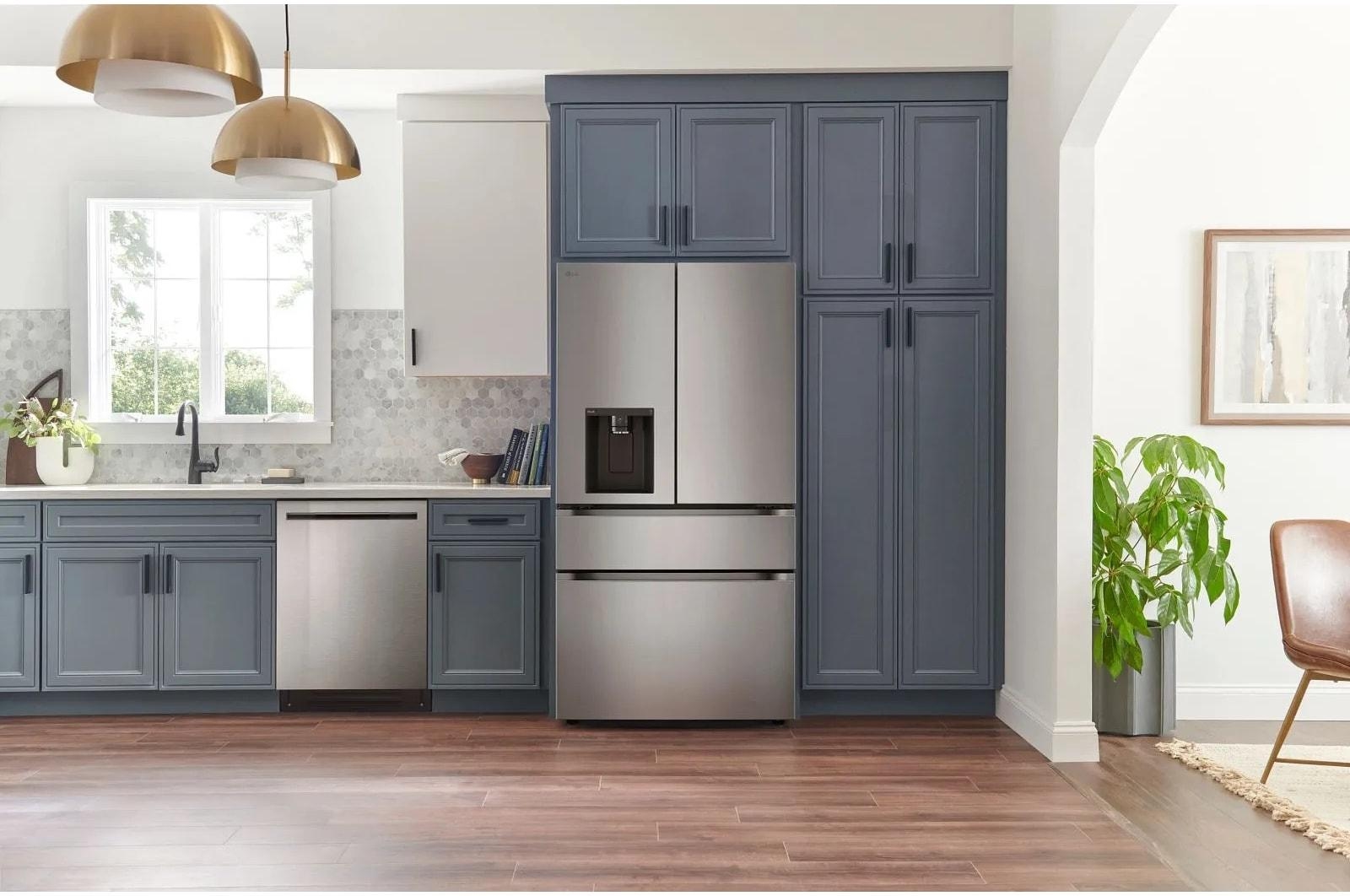 LG Refrigerators French Door Freestanding Refrigerator
