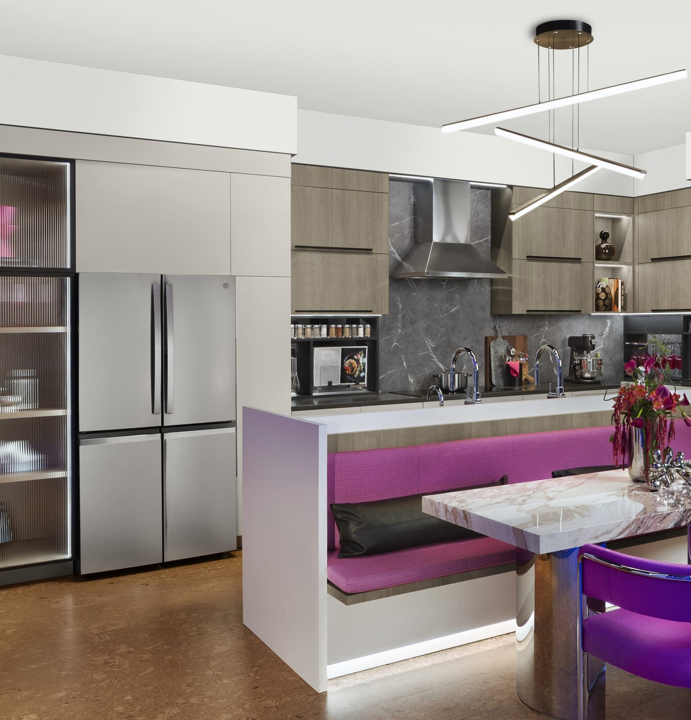 GE Appliances Refrigerators French Door Freestanding Refrigerator