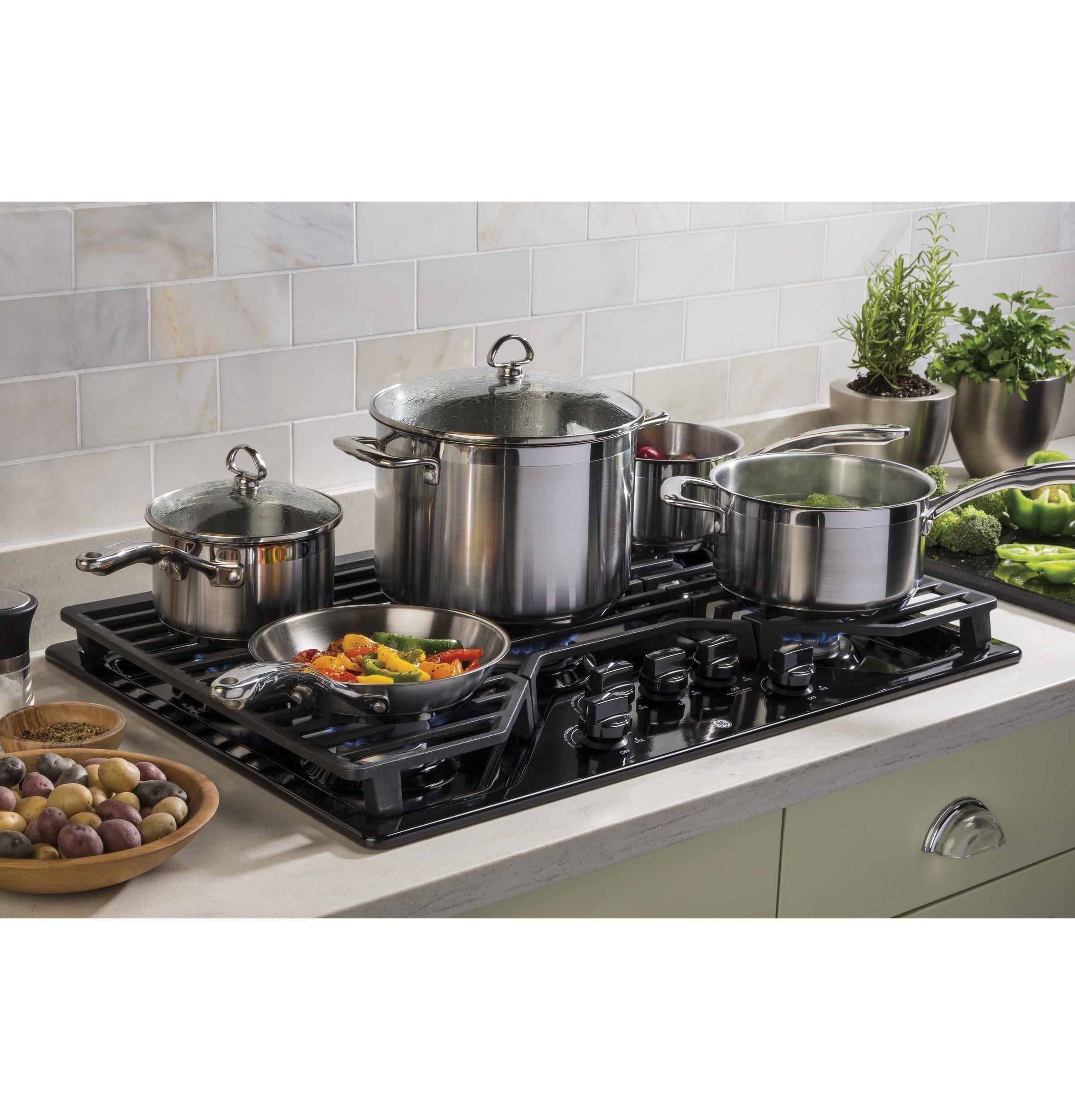 GE Appliances Cooktop Edge-to-Edge Gas Cooktop