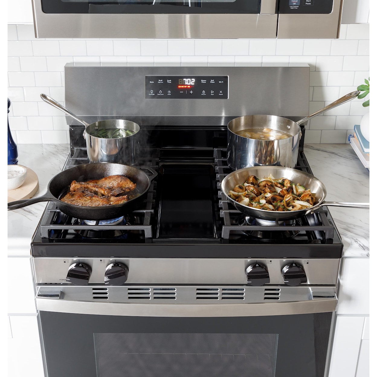 GE Appliances Gas Ranges 30" Free Standing Gas Range