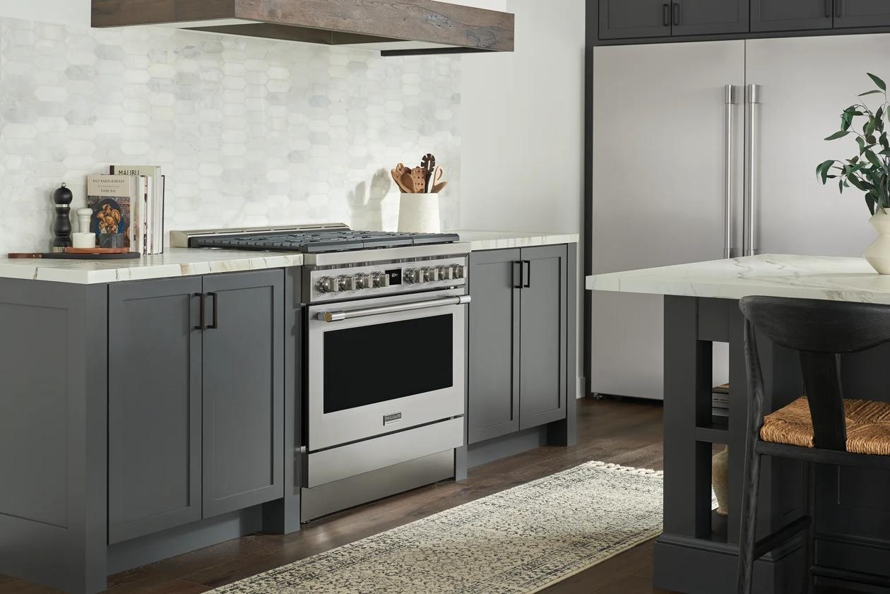 Frigidaire Gas Ranges Slide In Gas Range