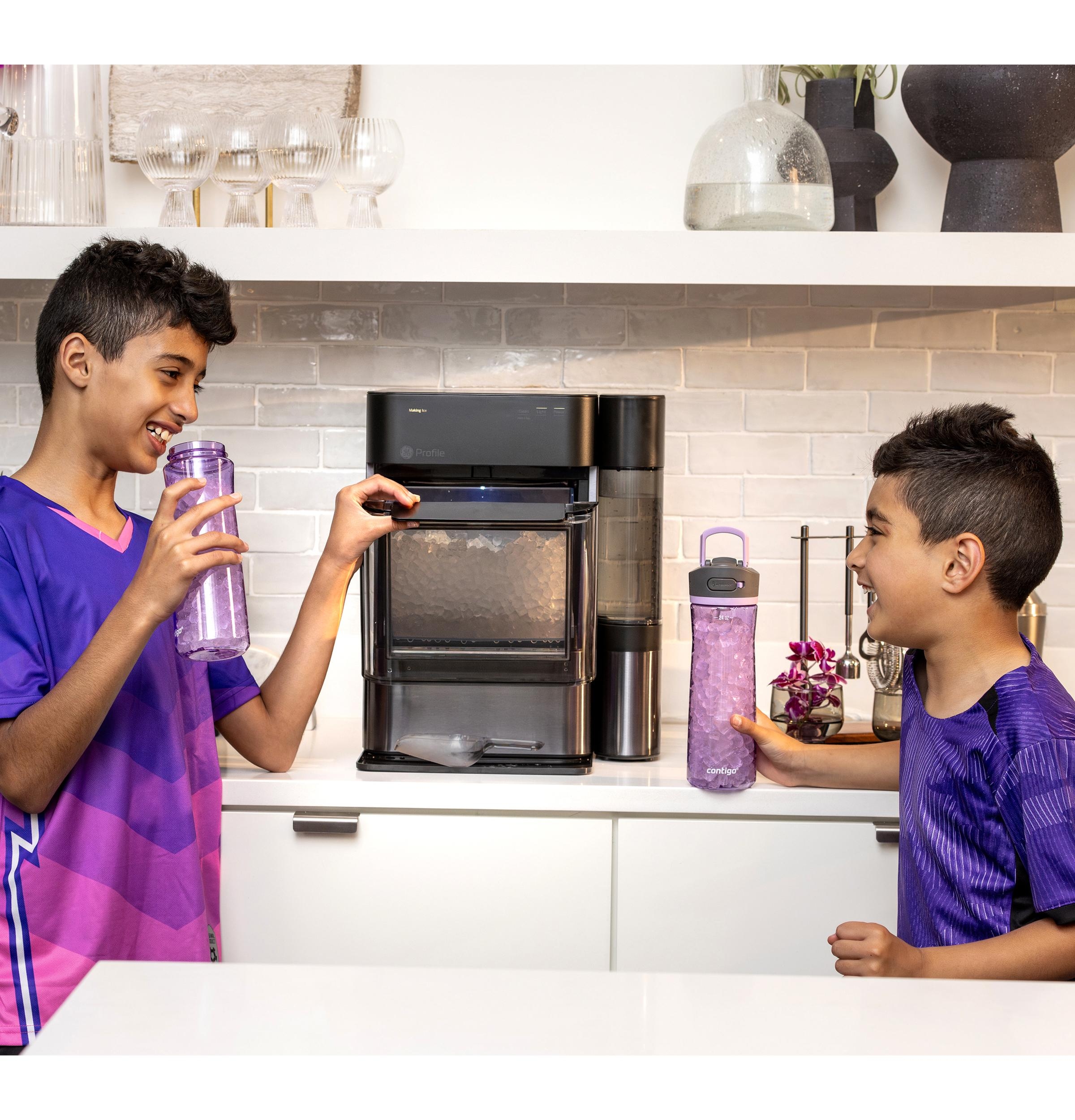 GE Appliances Freezers Ice Makers