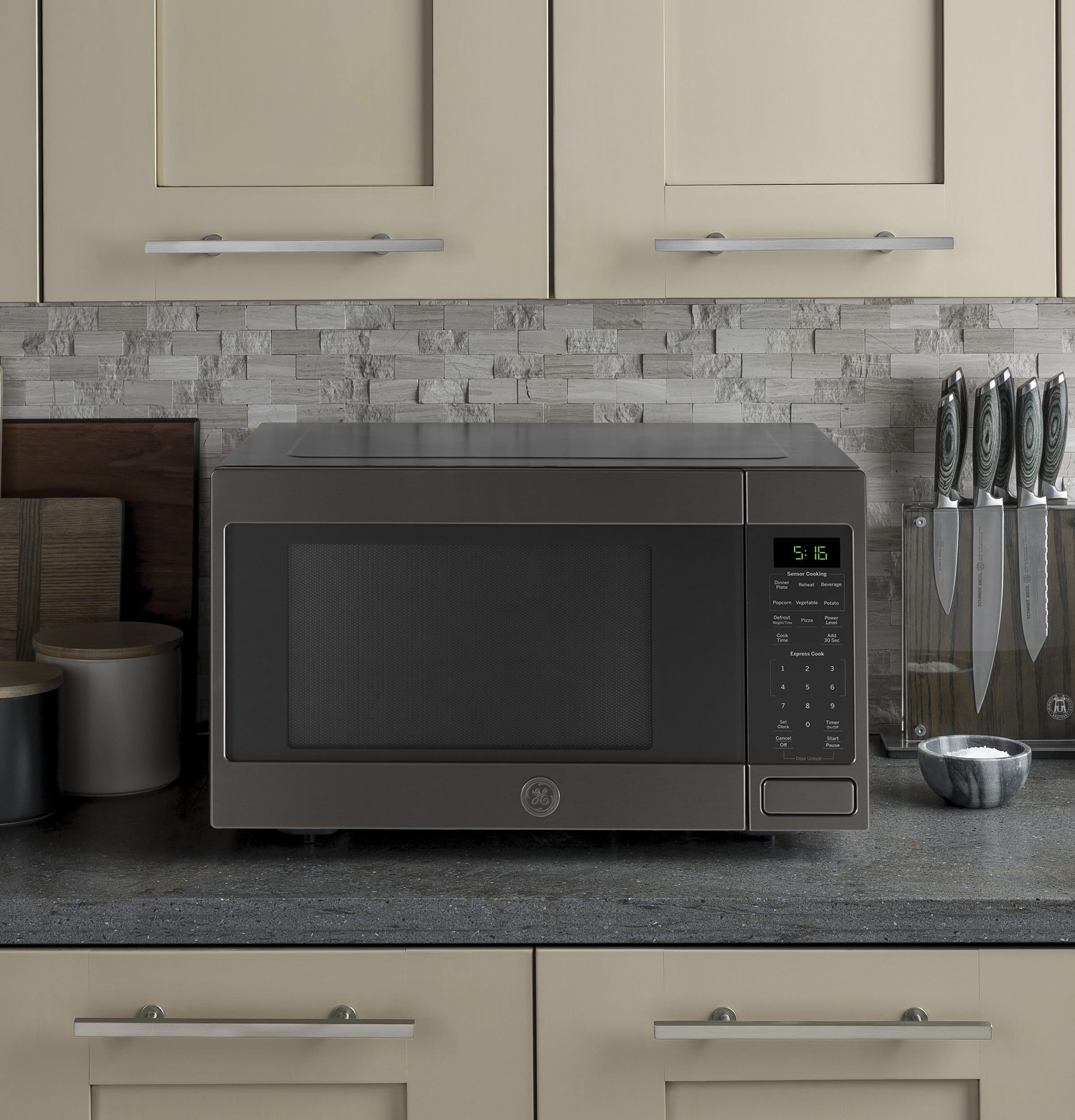 GE Appliances Microwave Countertop Microwave