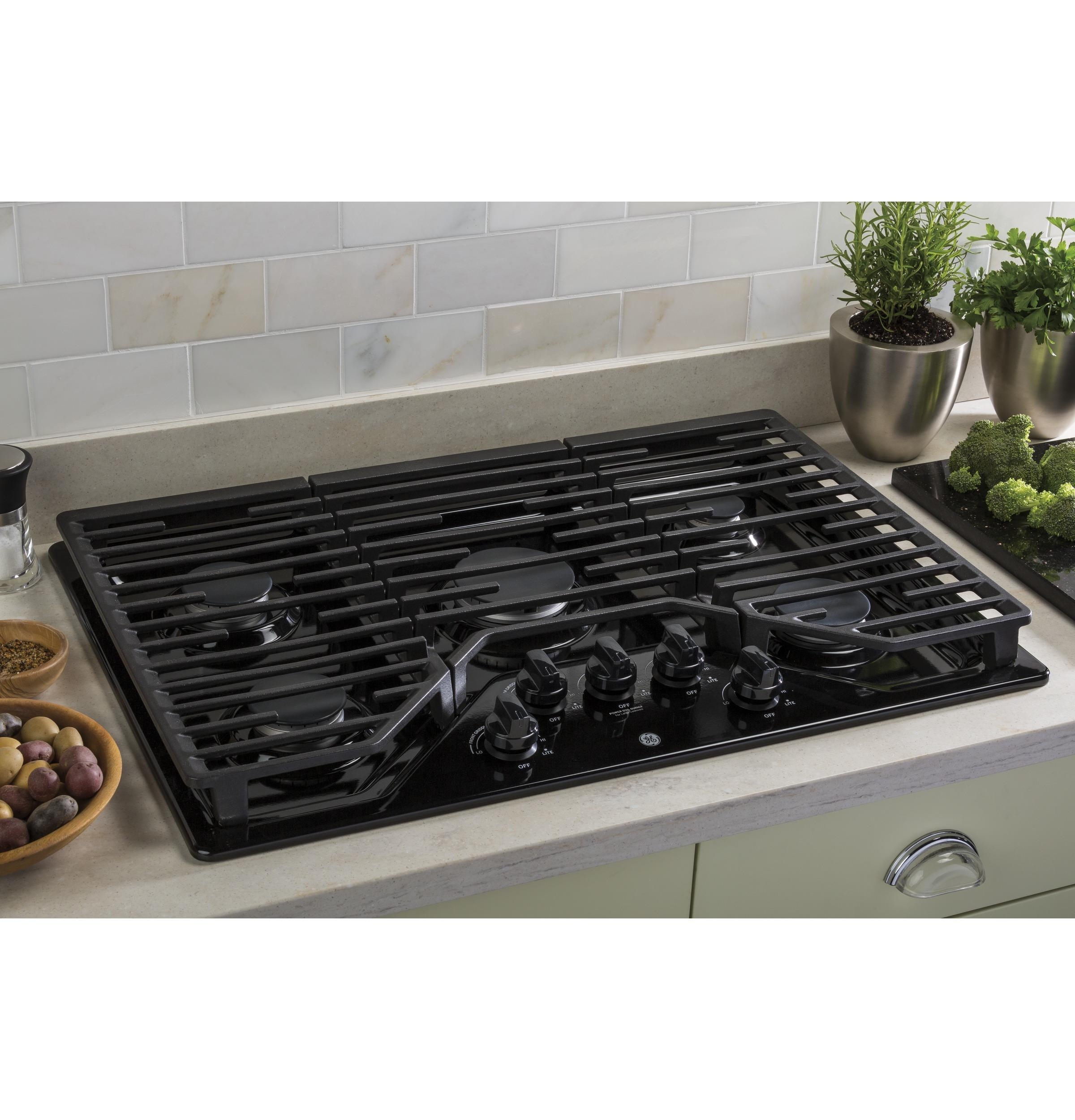 GE Appliances Cooktop Edge-to-Edge Gas Cooktop