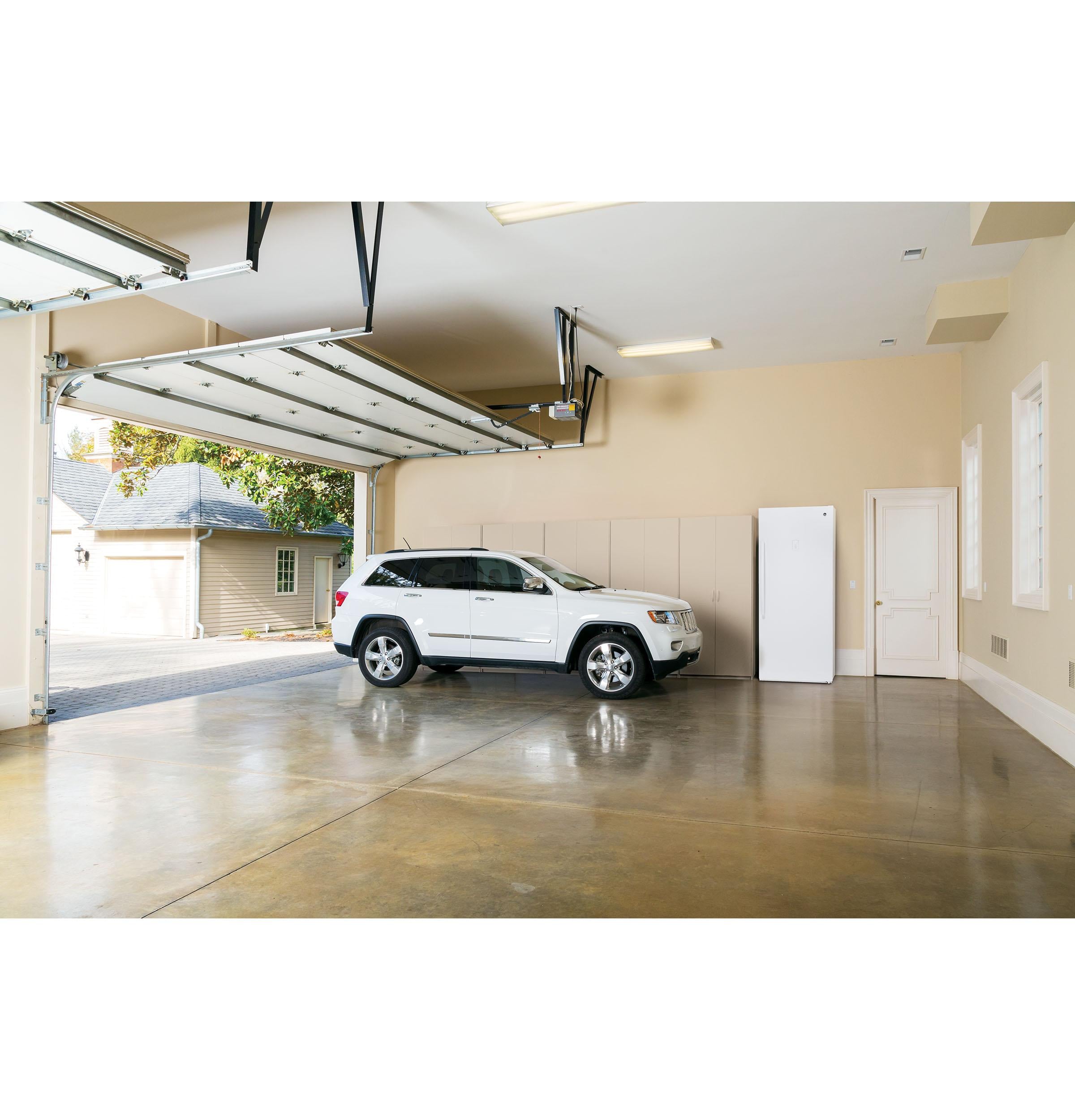 GE Appliances Freezers (Canada) Upright Freezer