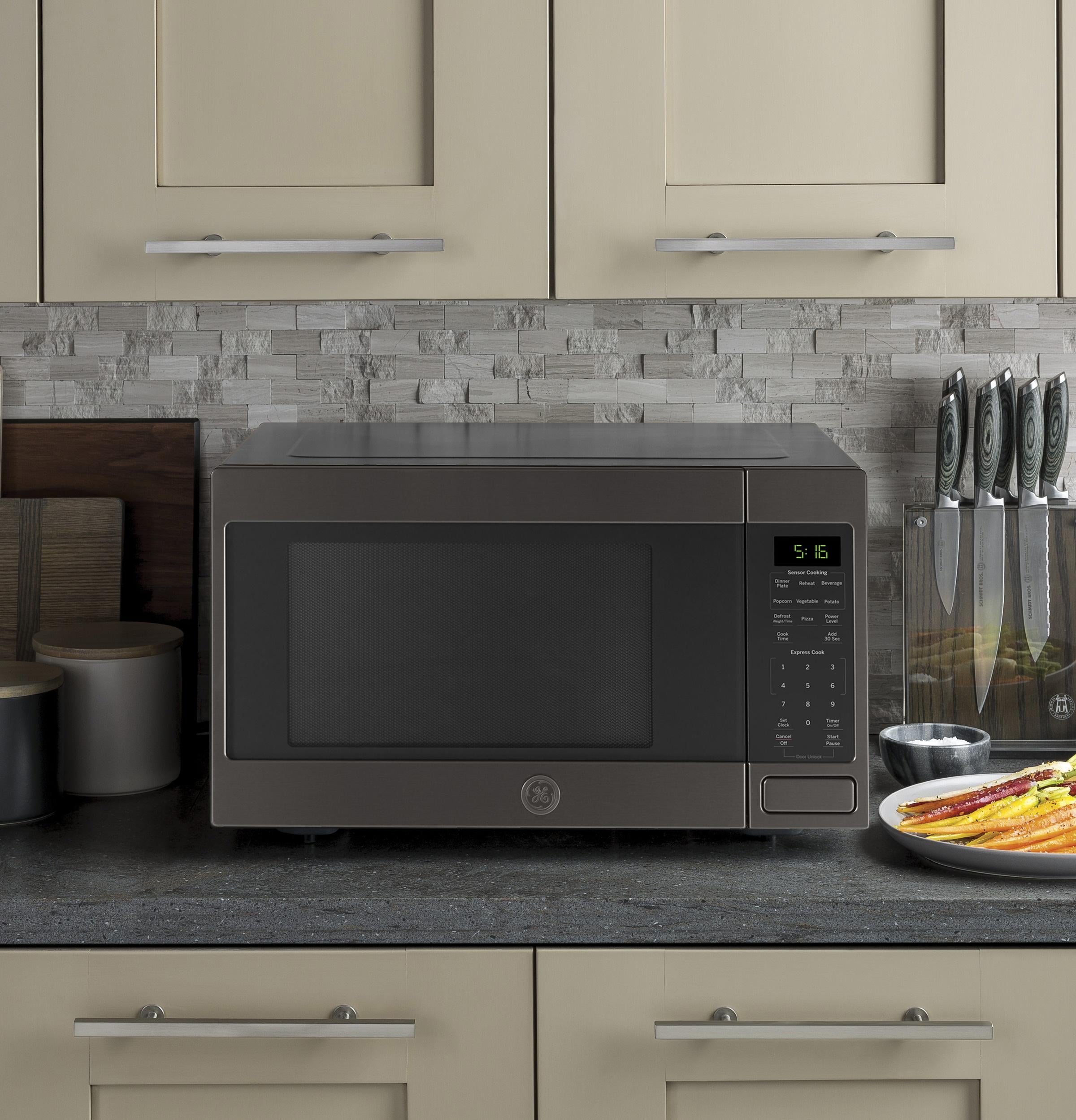 GE Appliances Microwave Countertop Microwave