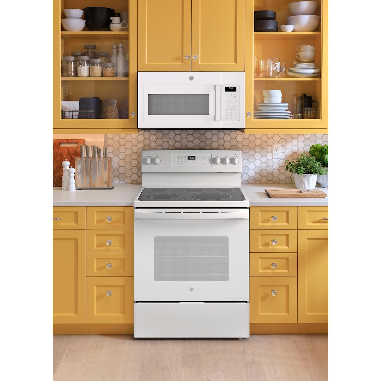 GE Appliances Electric Ranges Freestanding Smoothtop Electric Range