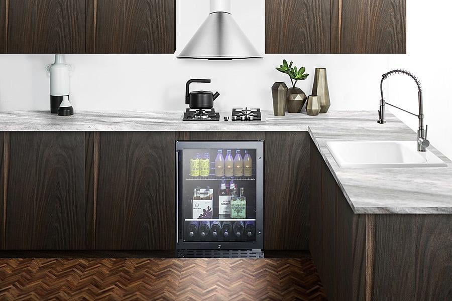 Summit Refrigerators Compact Refrigerator