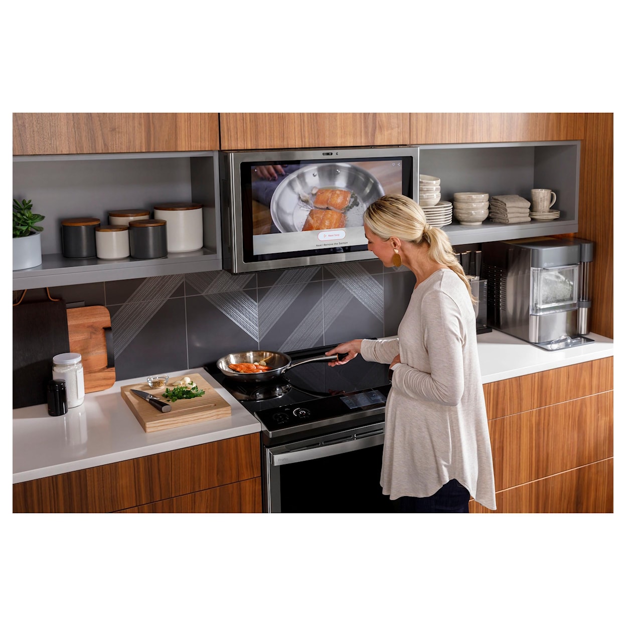 GE Appliances Ranges Slide In Electric Range