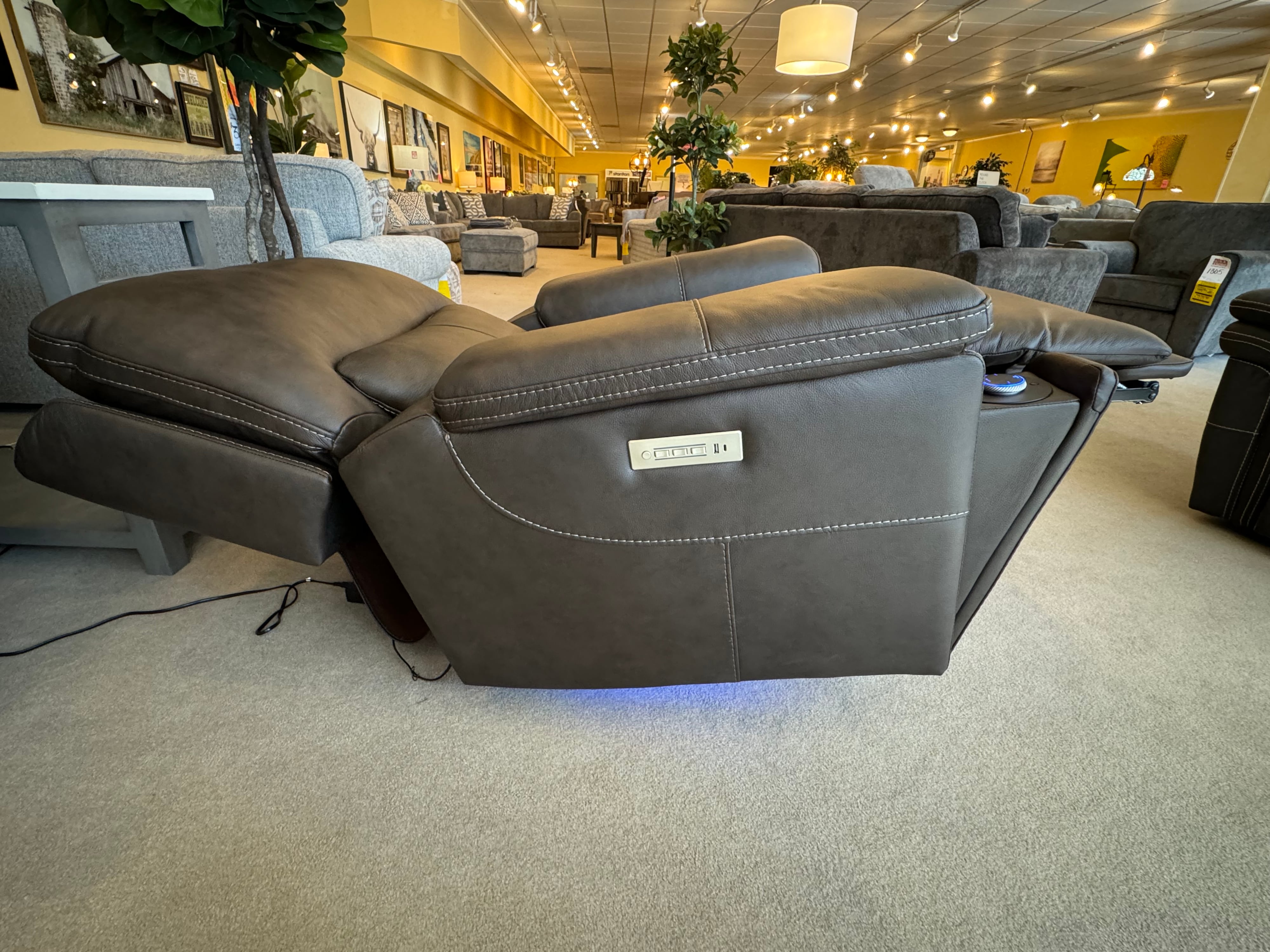 Moto Motion Everett 726B4L797 Power Recliner | Rife's Home