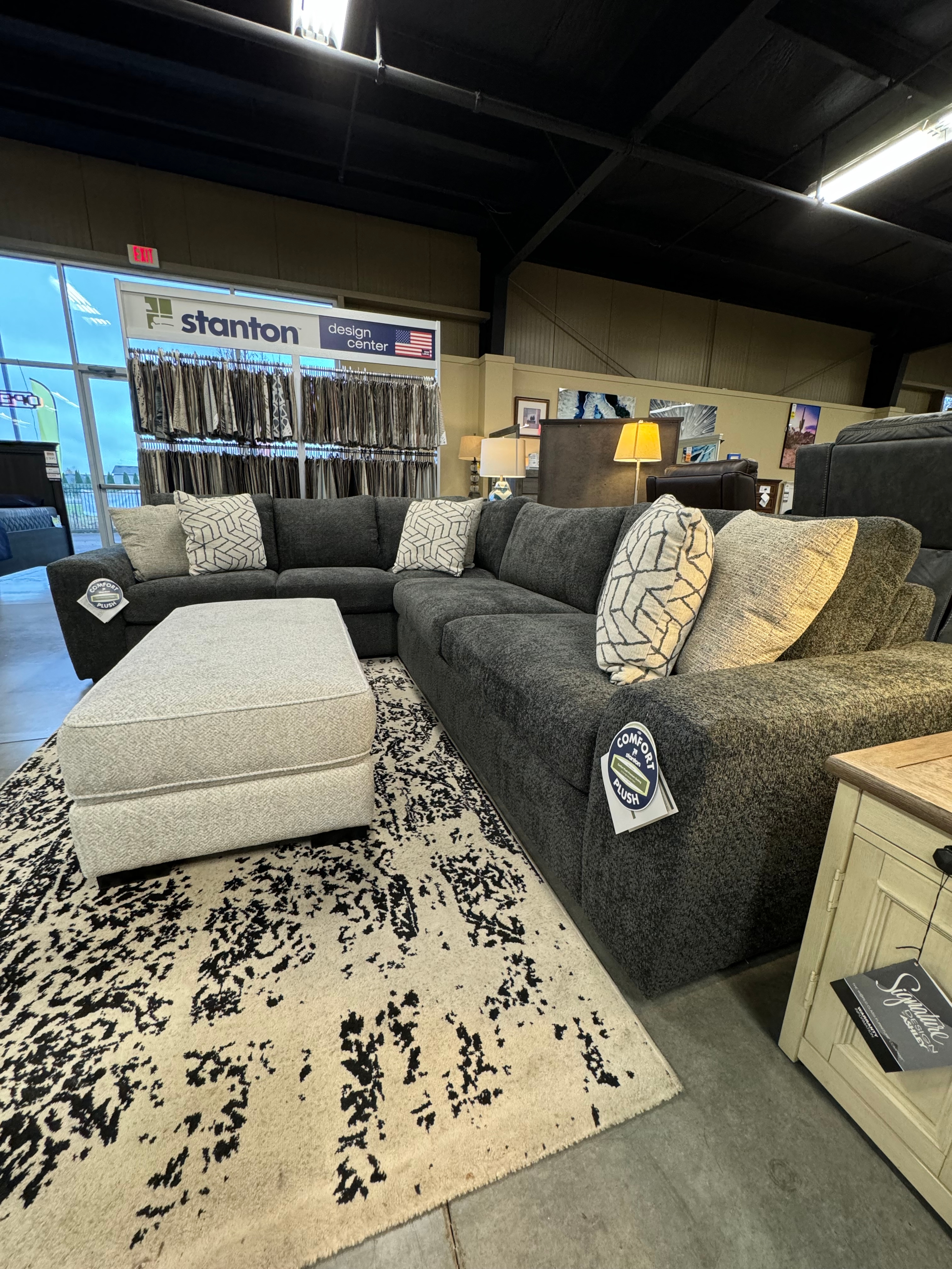 Stanton 607 60710L+20R M3322 L-Shaped Sectional | Rife's Home