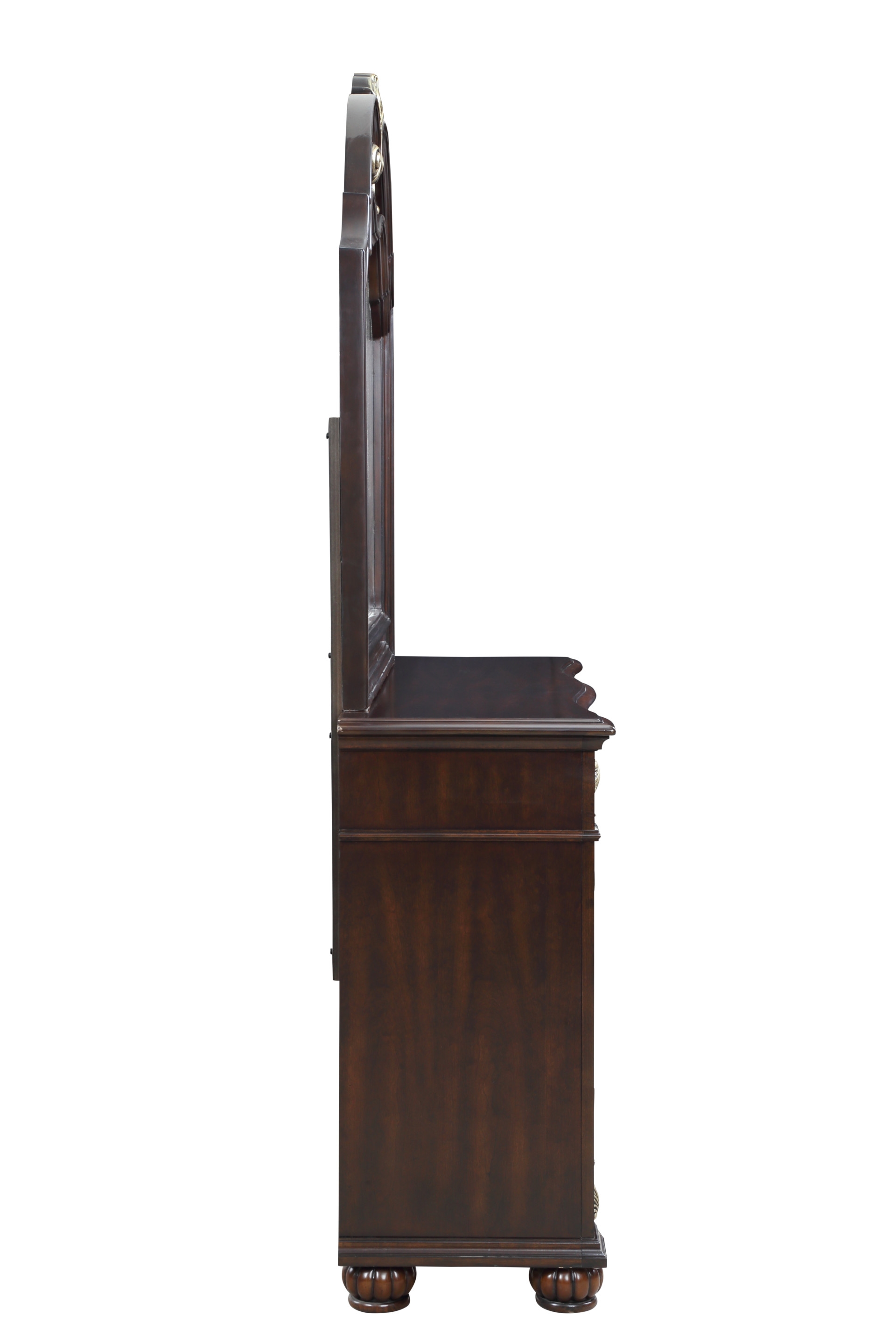 New Classic Maximus Triple Dresser