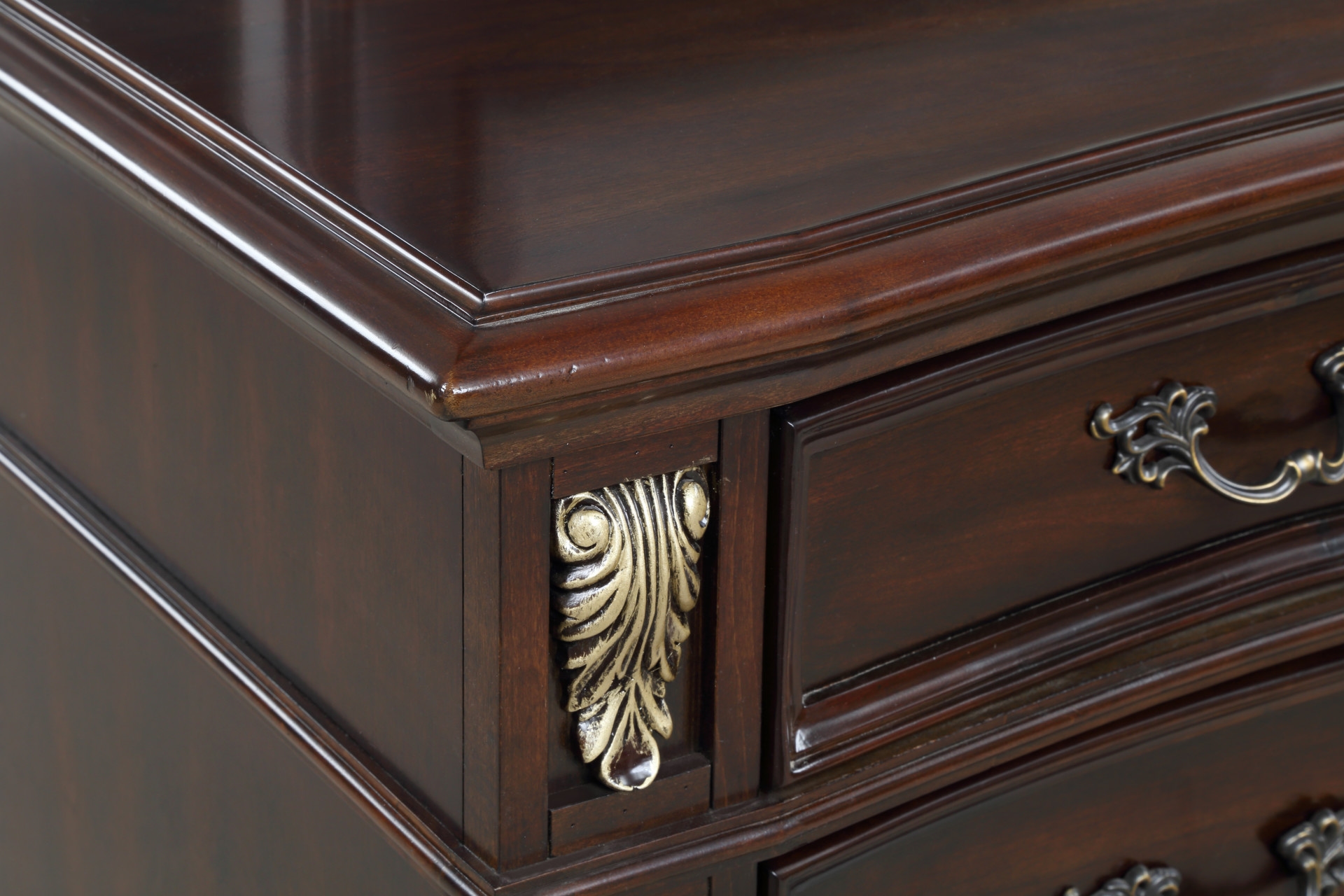 New Classic Maximus Triple Dresser