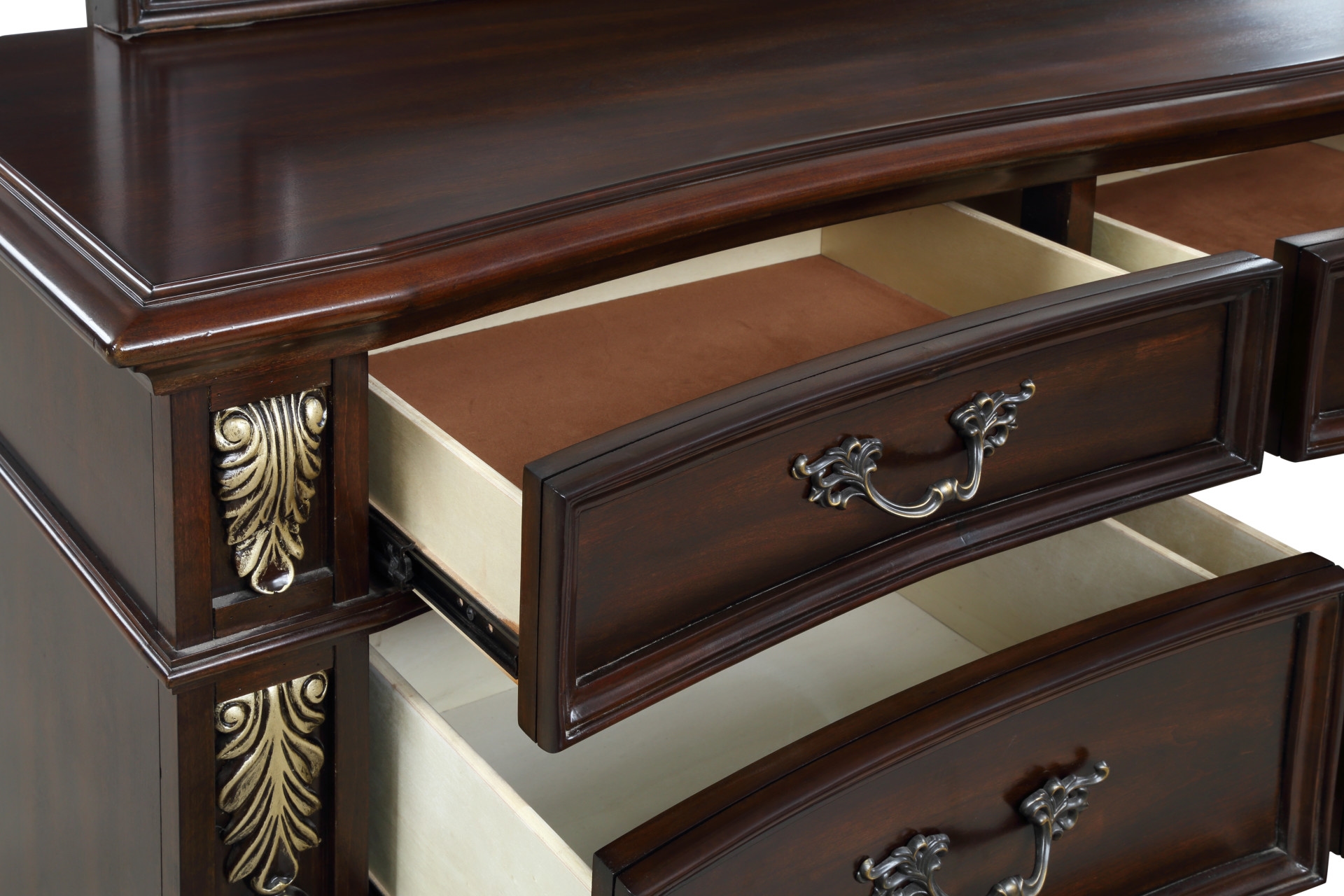 New Classic Maximus Triple Dresser