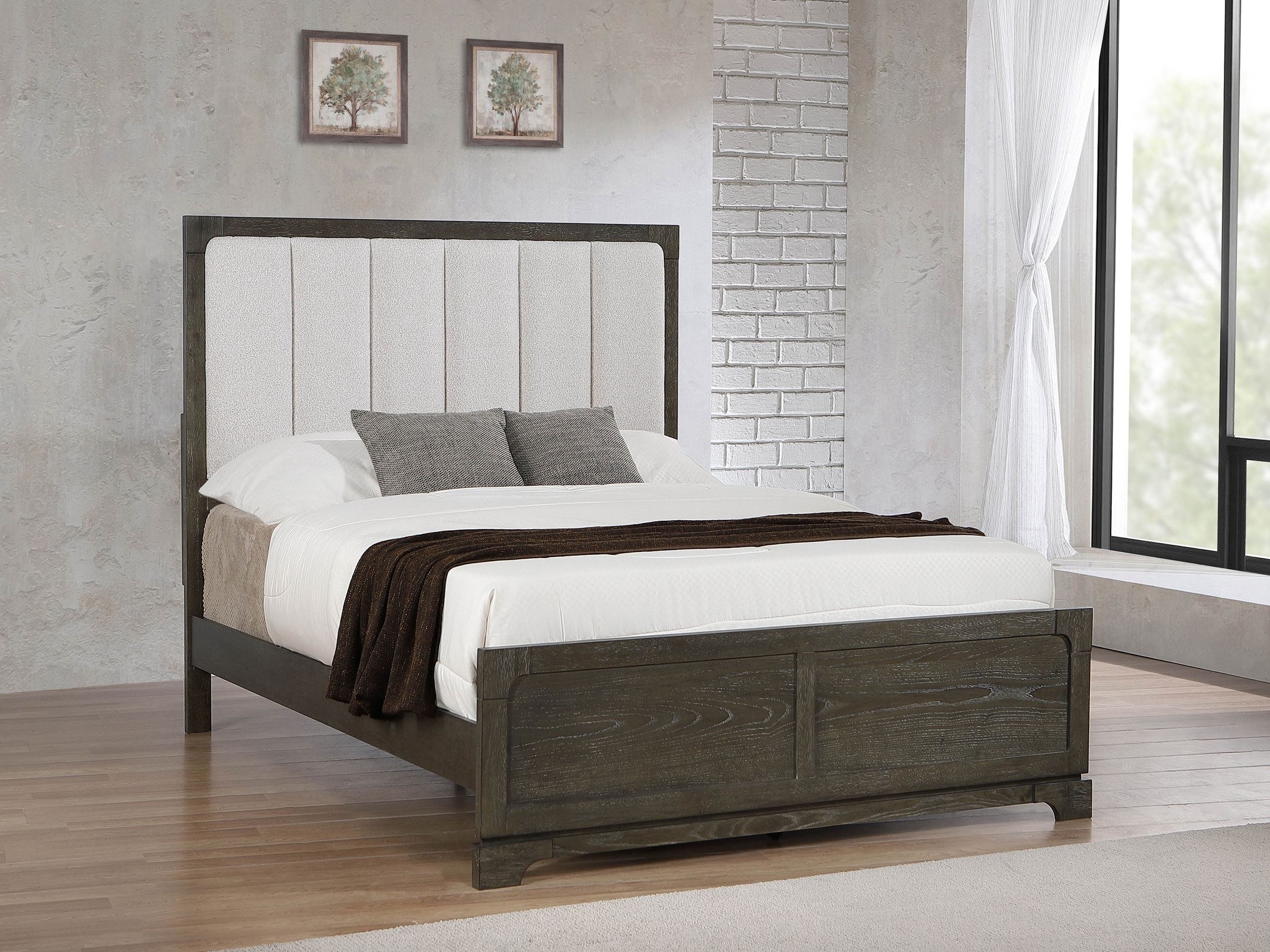 Gran Park 5Queen Panel Bed